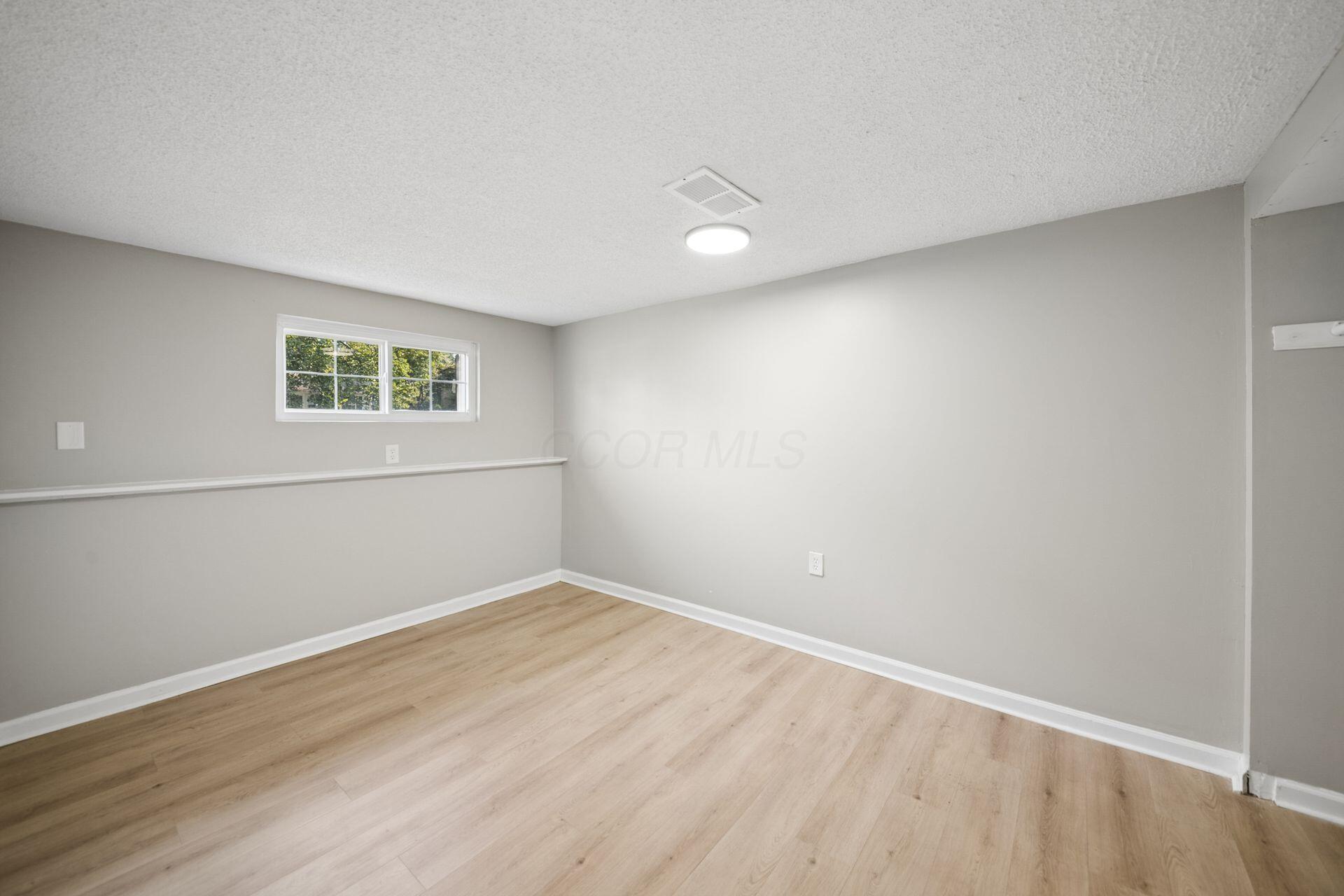5000 Albany Drive Property Photo 18