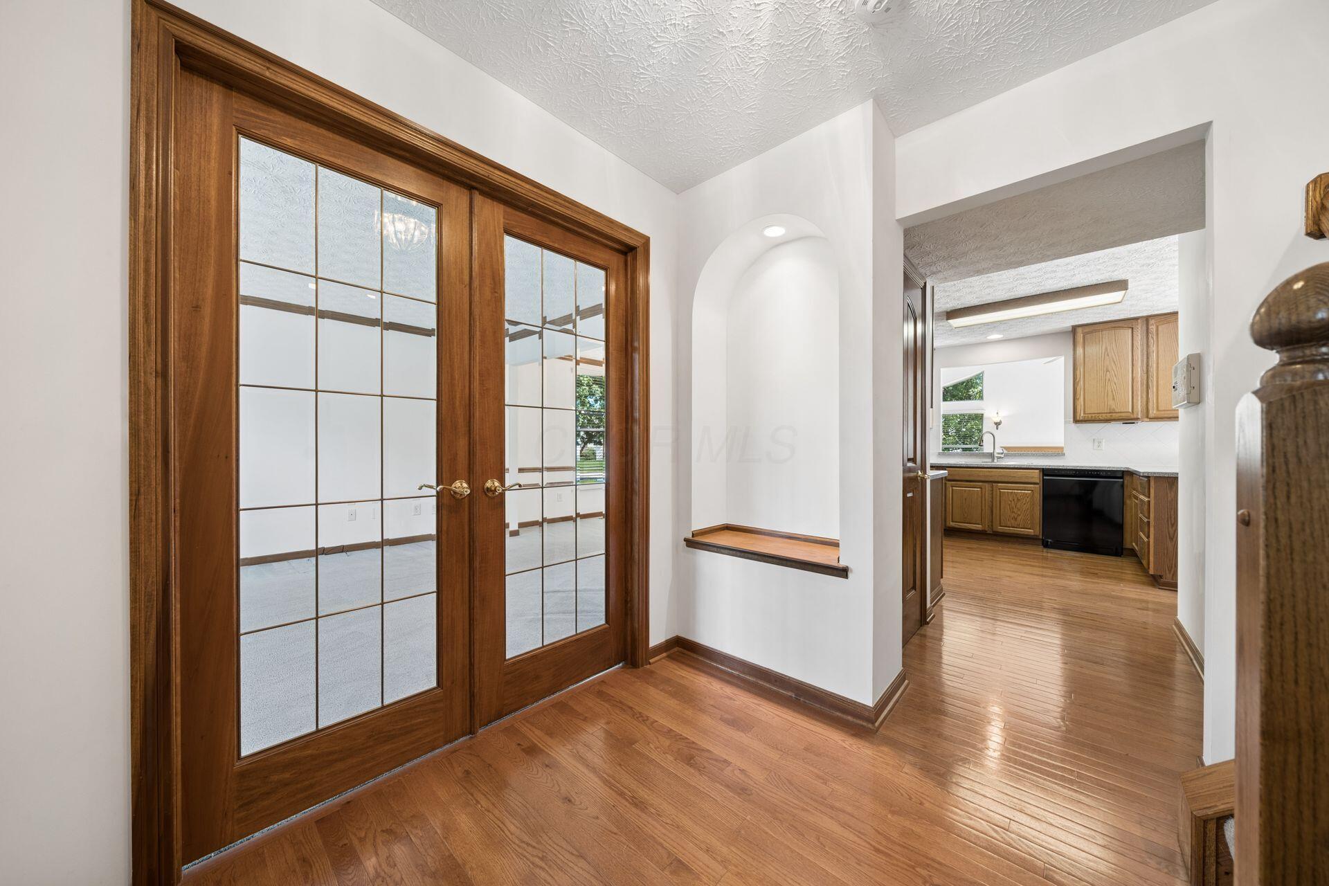 5935 Hampton Corners S Property Photo 5