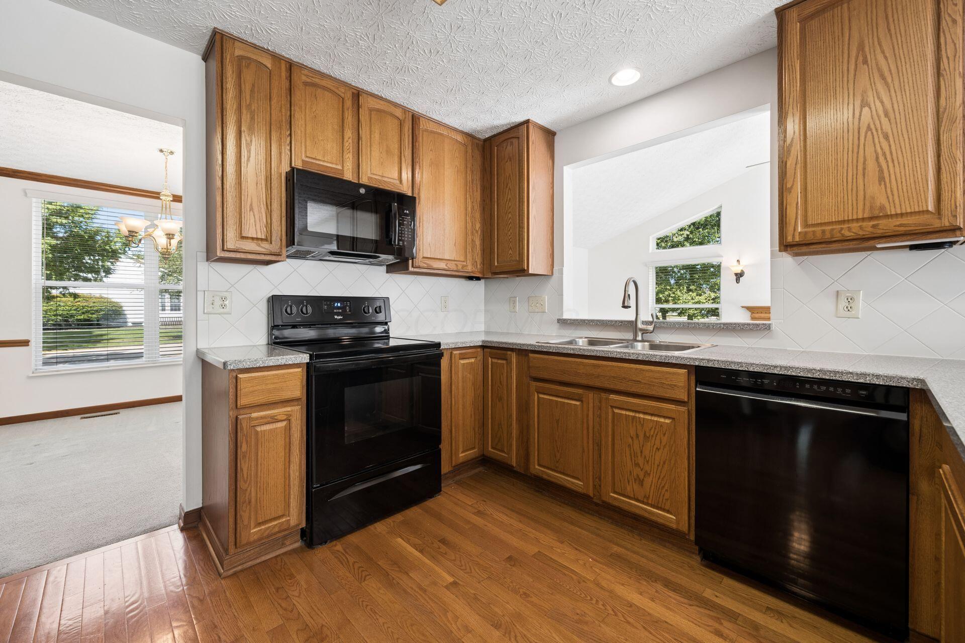 5935 Hampton Corners S Property Photo 10