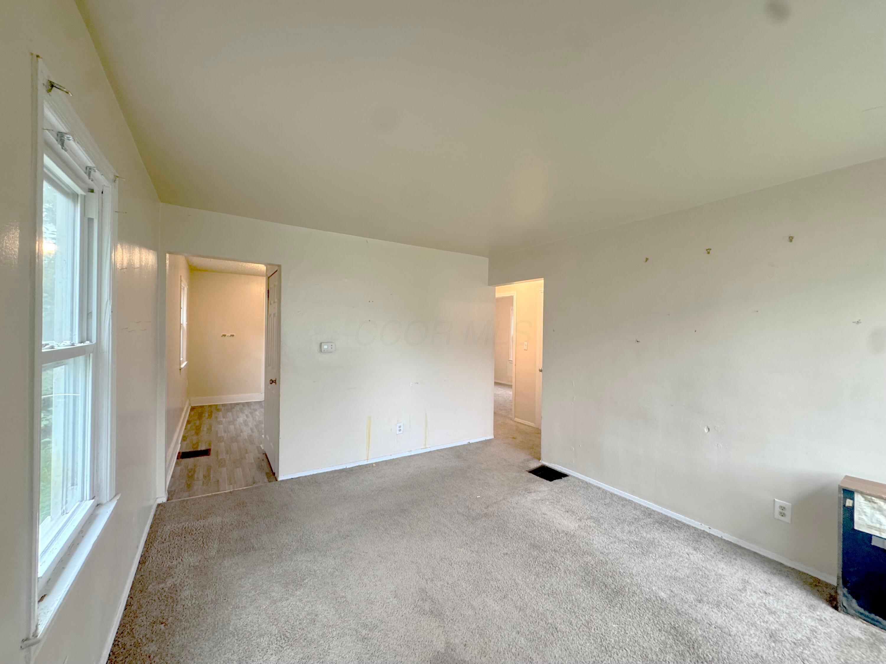 955 E 18th Avenue Property Photo 2