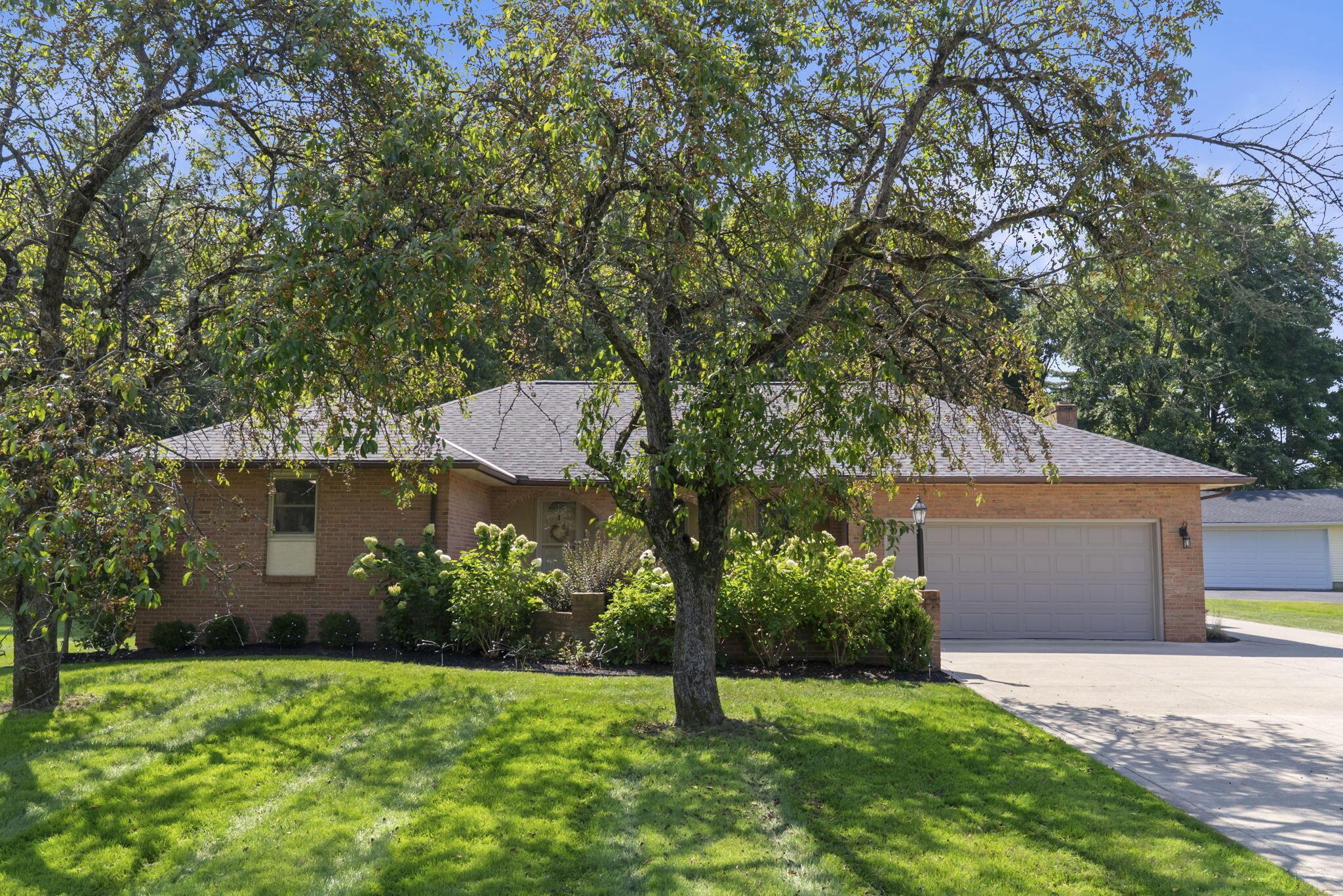 6081 Mayfair Drive Property Photo 1