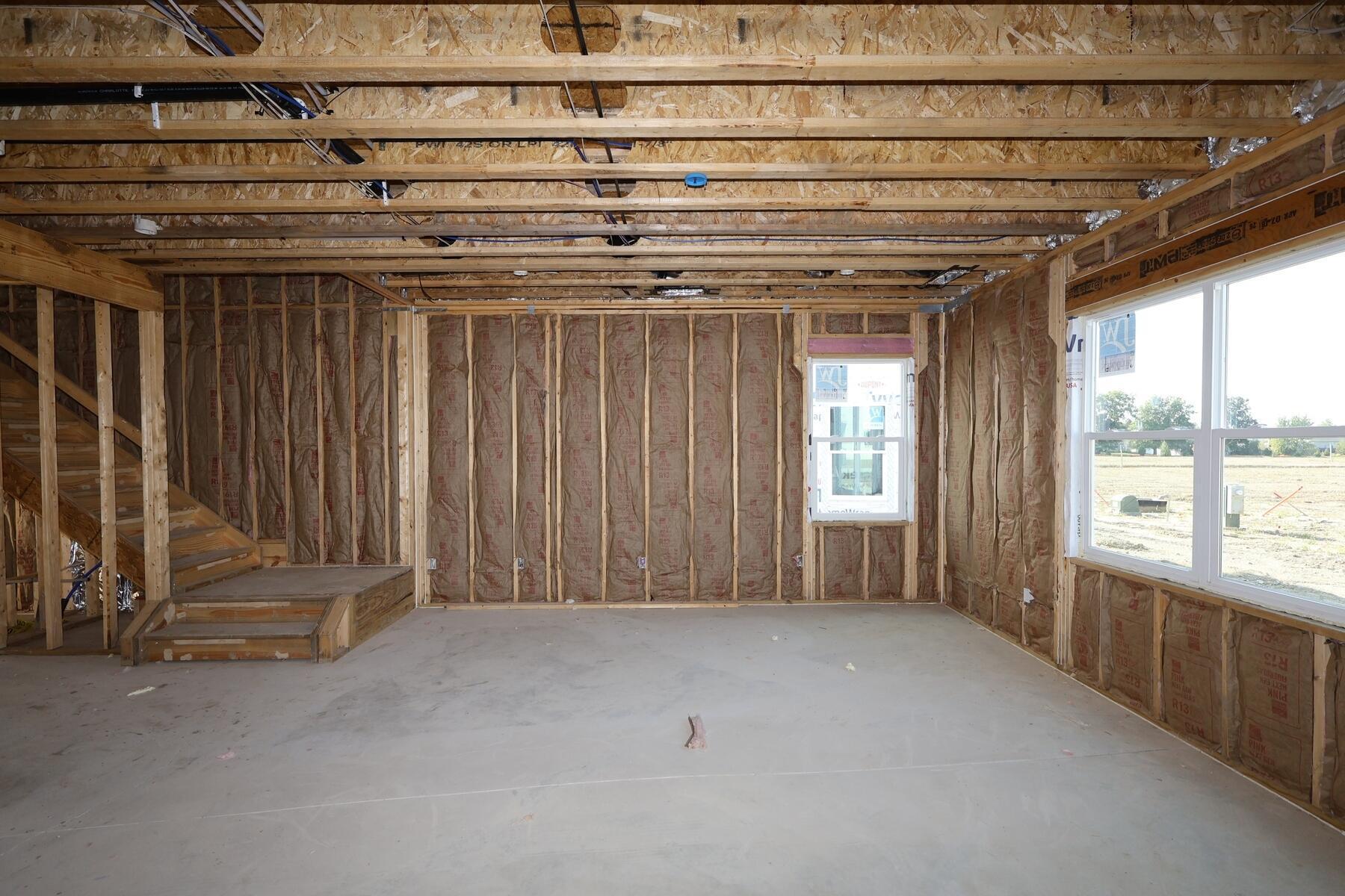 1123 Brittany Drive Property Photo 4
