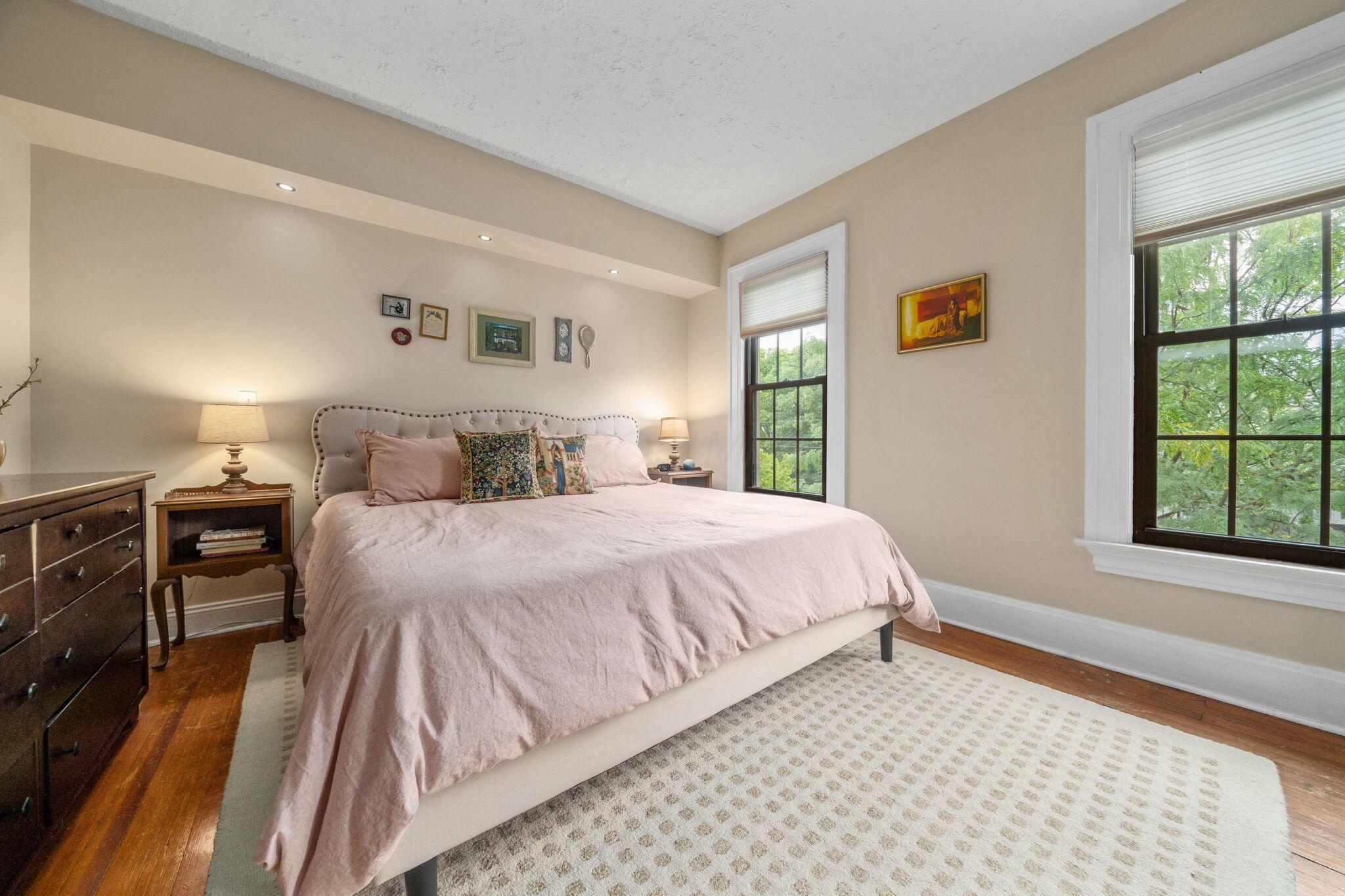 449 E Stewart Avenue Property Photo 18