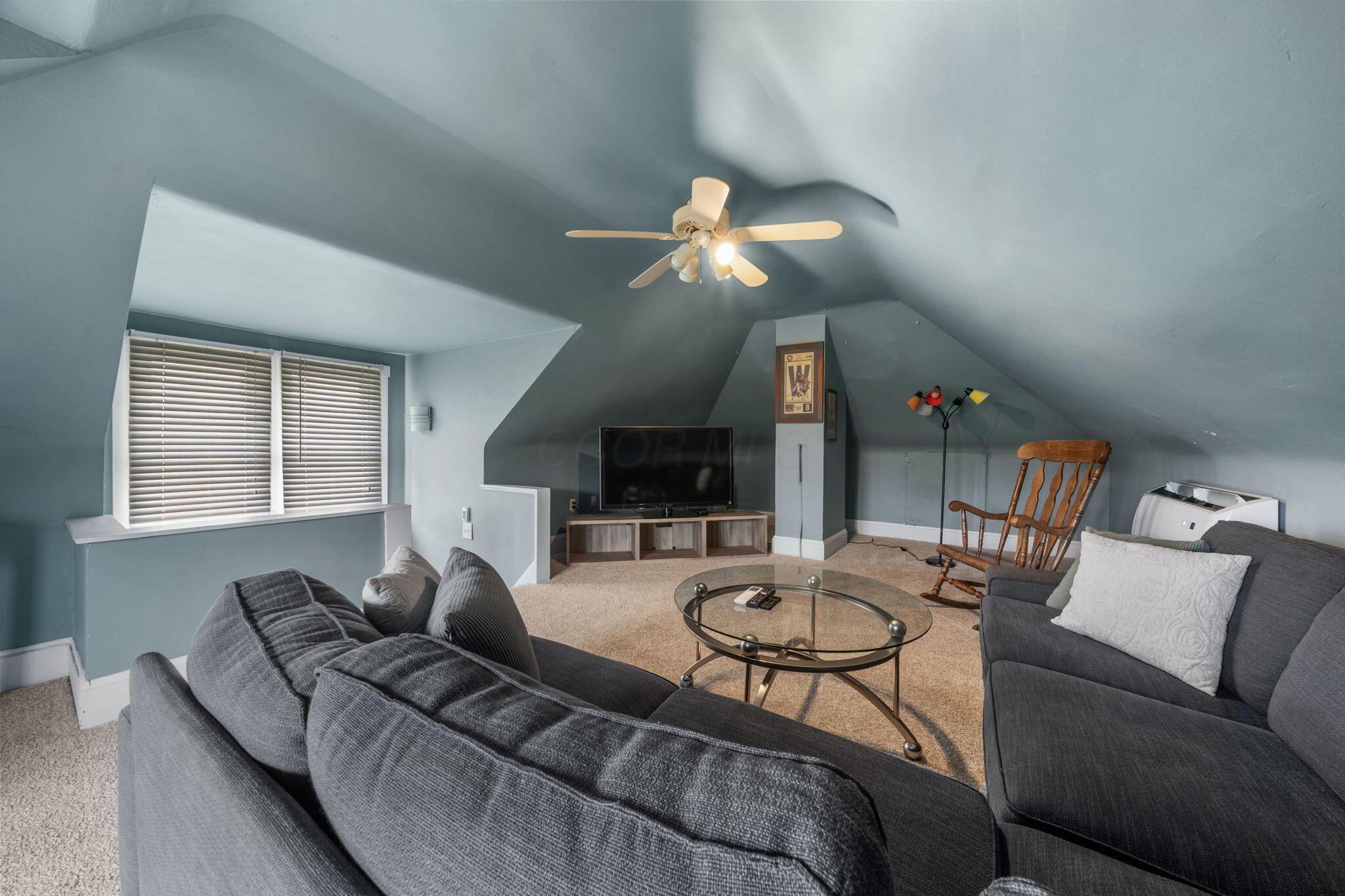 449 E Stewart Avenue Property Photo 30
