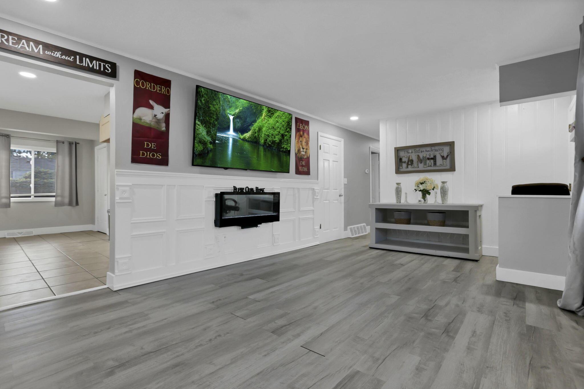 1461 Courtright Road Property Photo 7