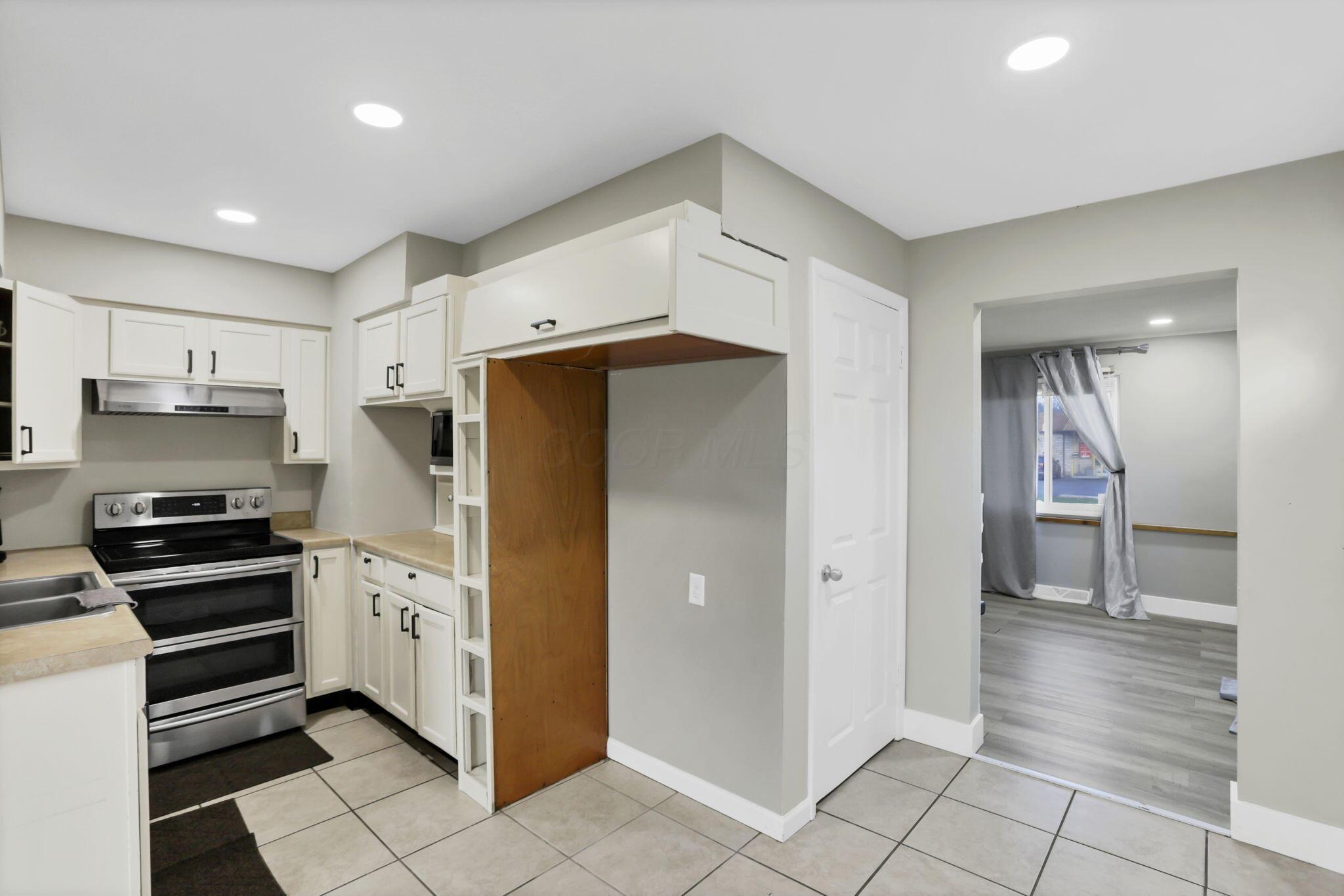 1461 Courtright Road Property Photo 10