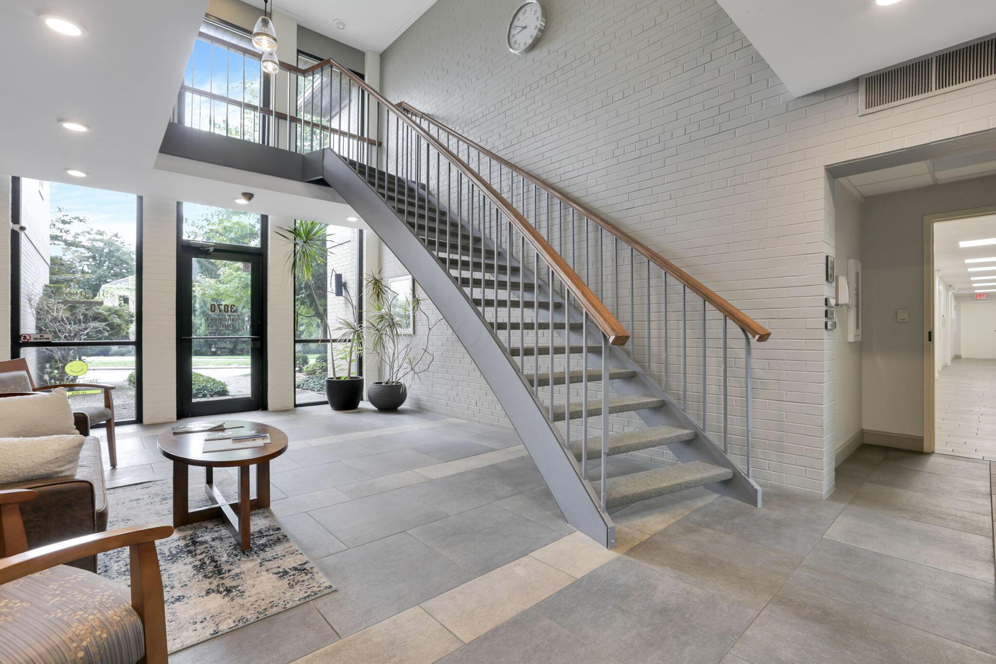 3070 Riverside Drive Property Photo 15