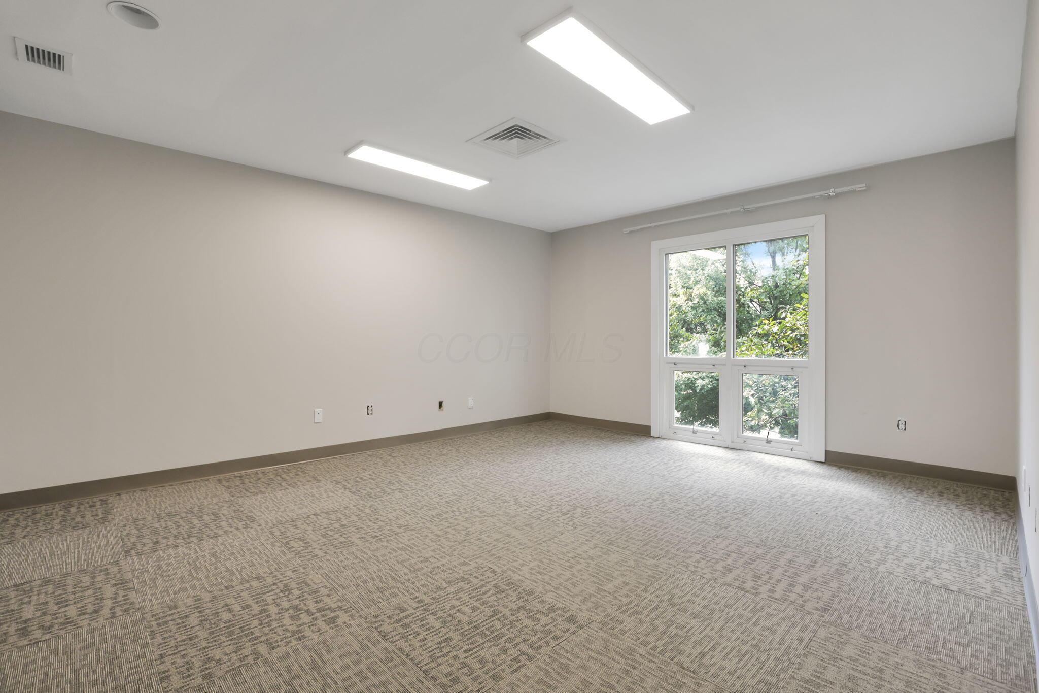 3070 Riverside Drive Property Photo 37
