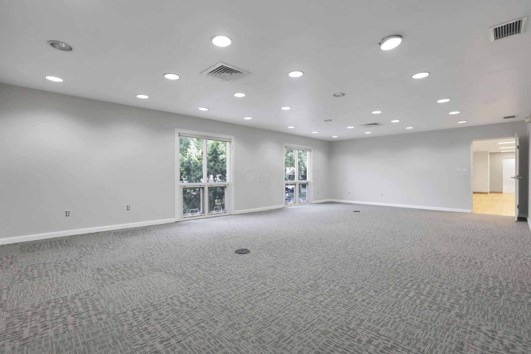 3070 Riverside Drive Property Photo 41