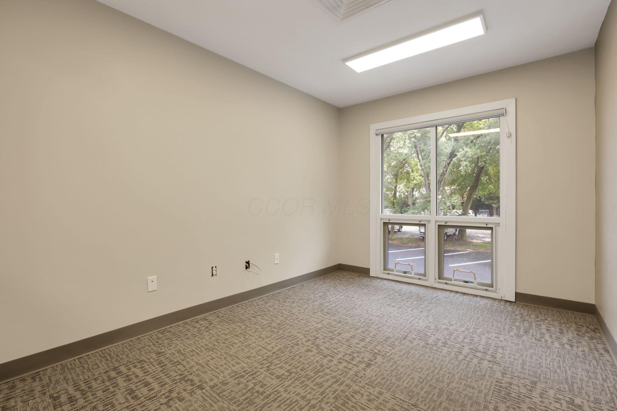 3070 Riverside Drive Property Photo 45