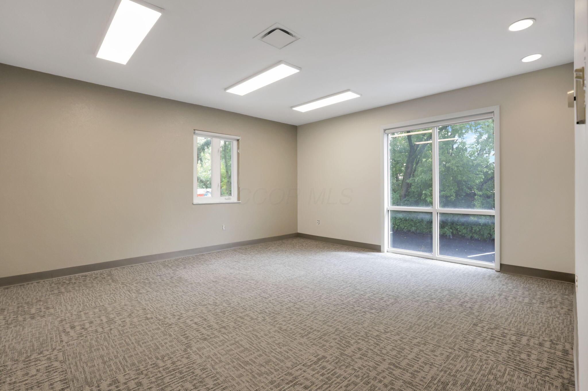 3070 Riverside Drive Property Photo 47