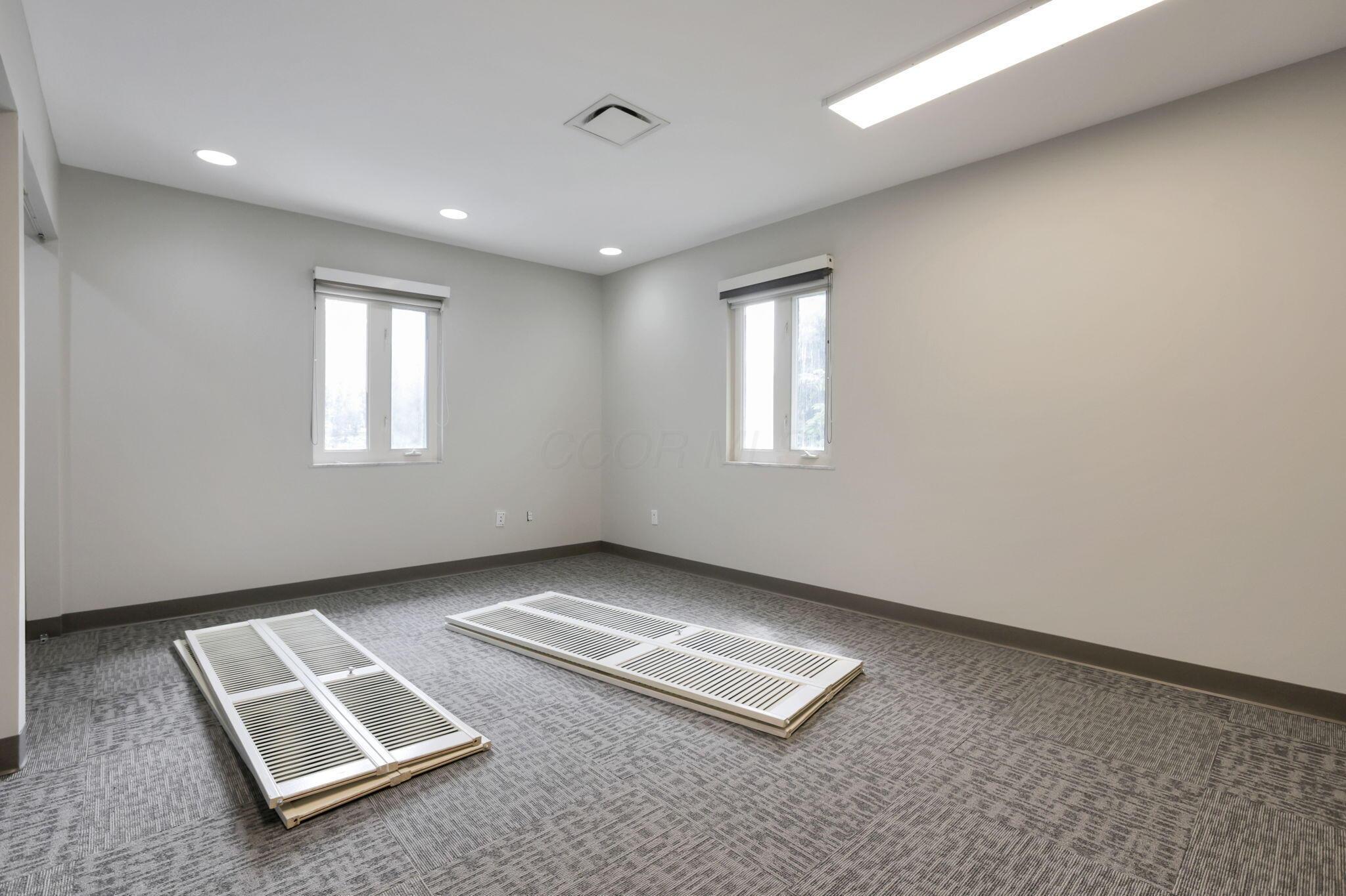 3070 Riverside Drive Property Photo 49