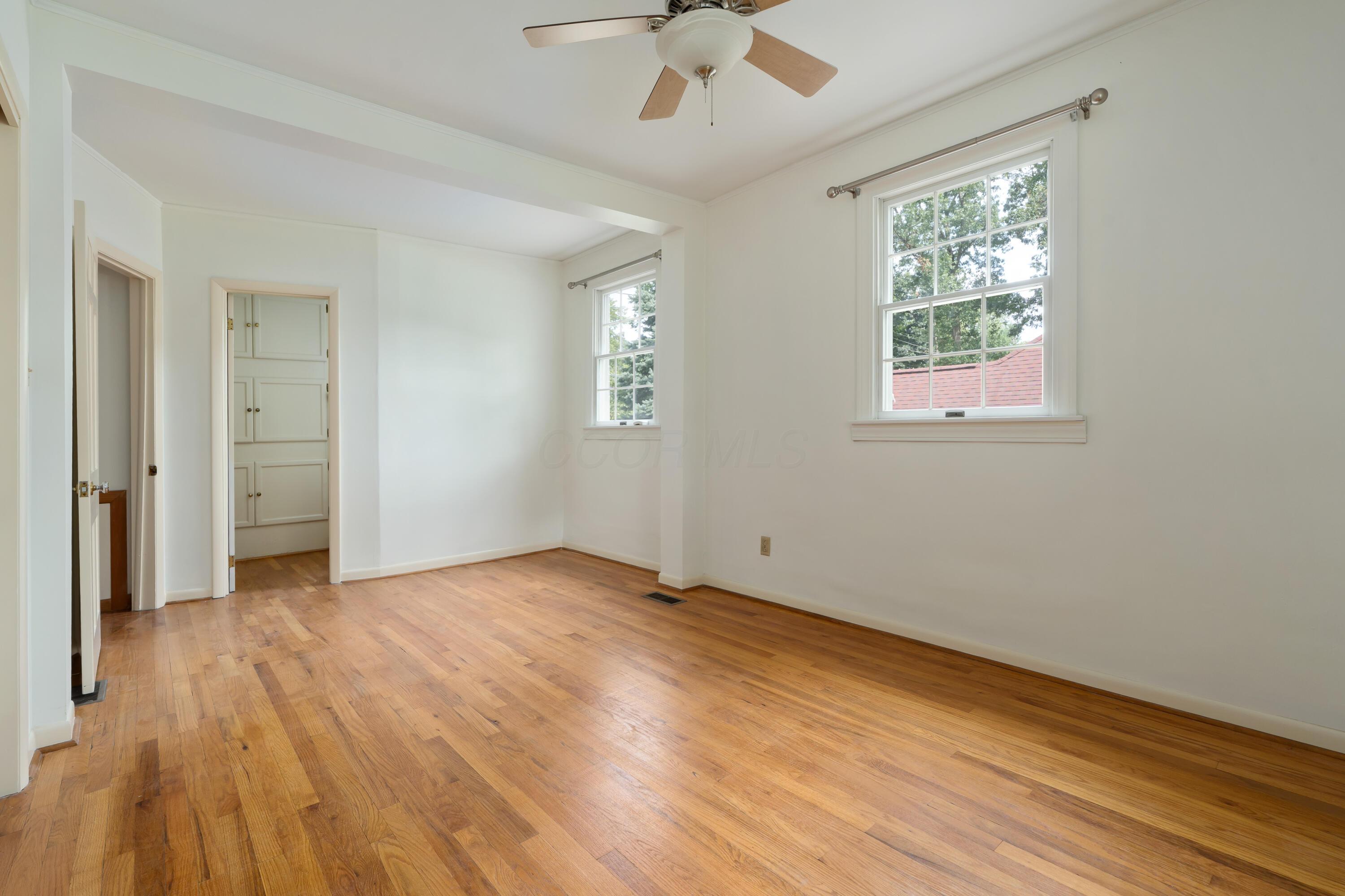 320 E Longview Avenue Property Photo 32