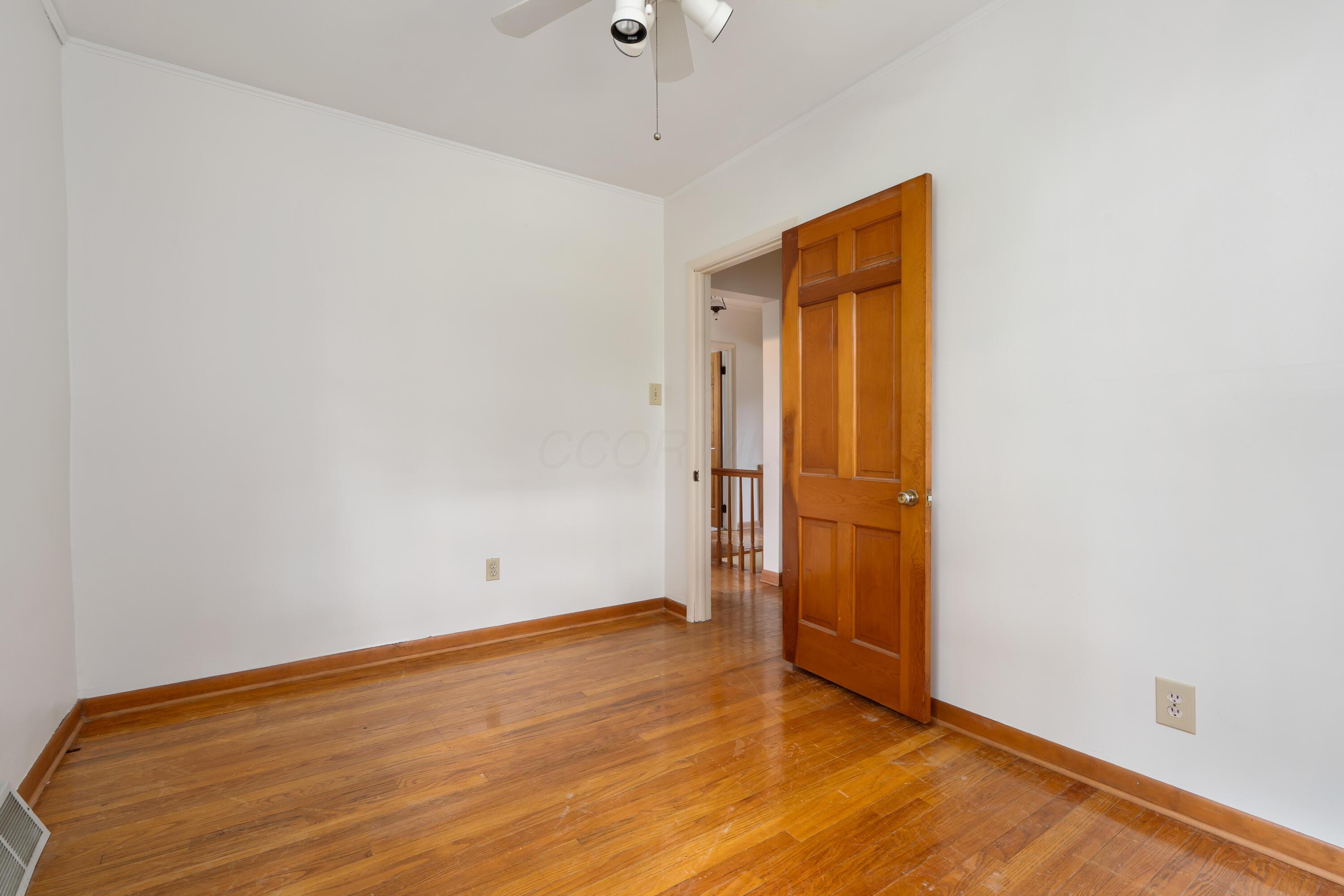 320 E Longview Avenue Property Photo 37
