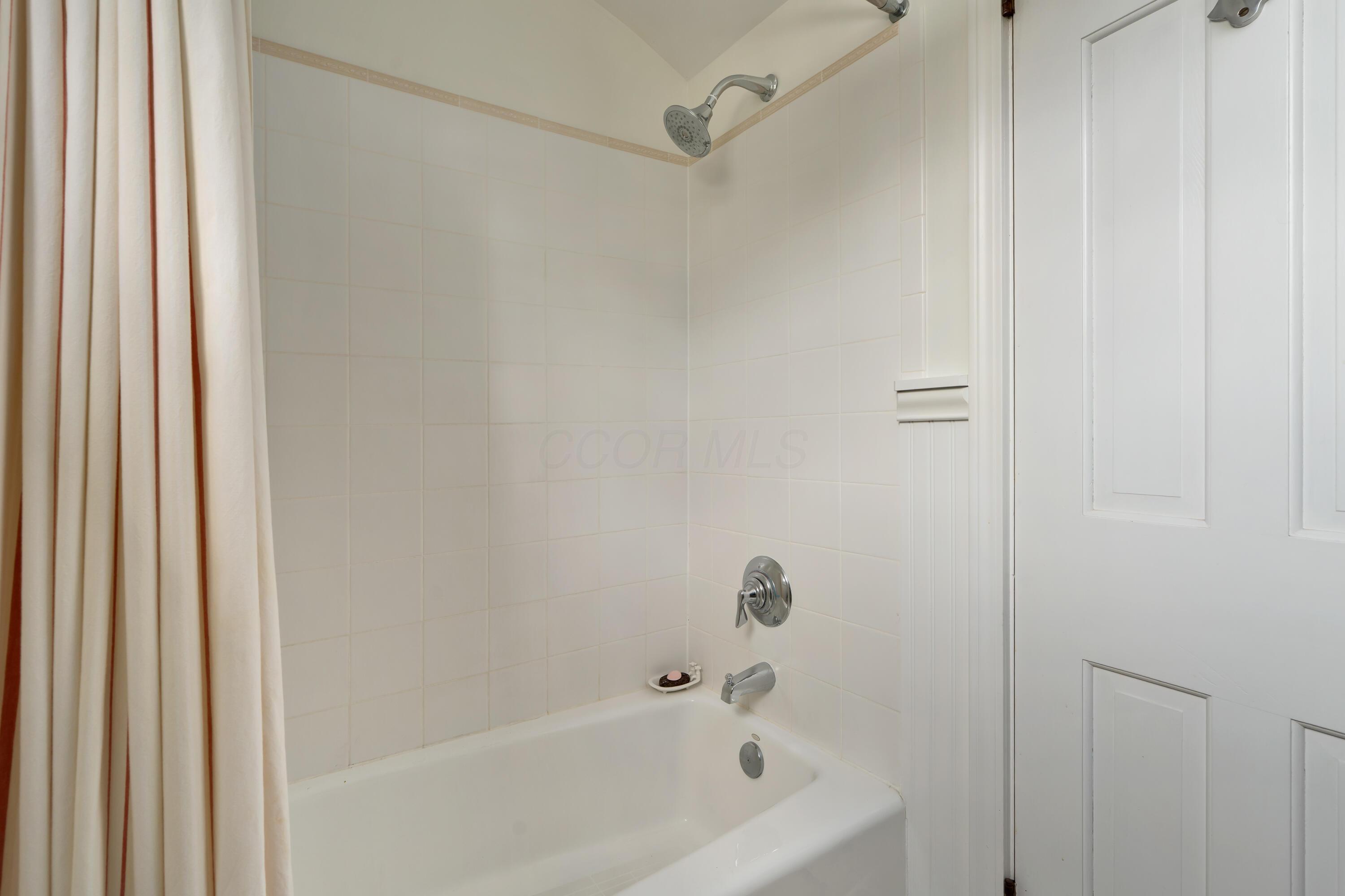 320 E Longview Avenue Property Photo 41