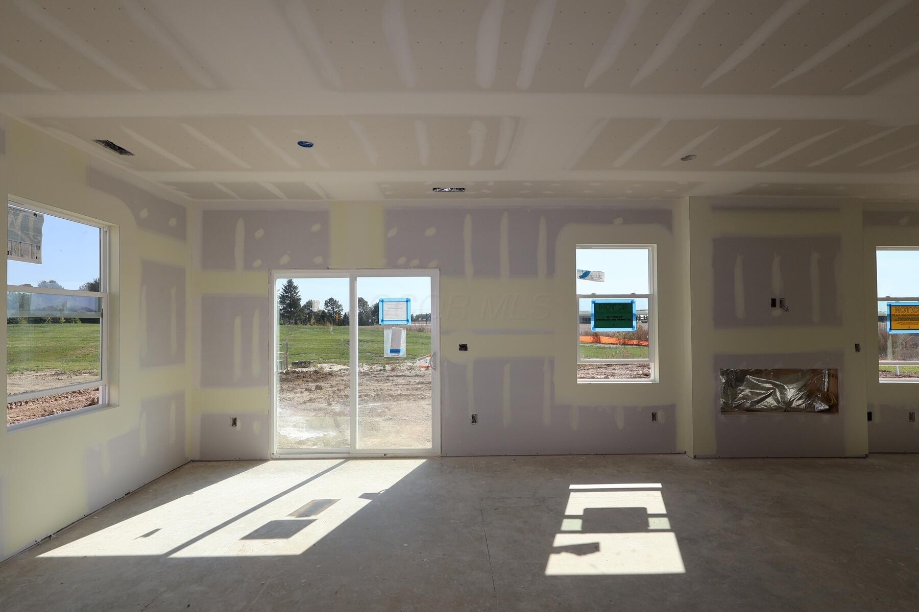 1146 Brittany Drive Property Photo 4