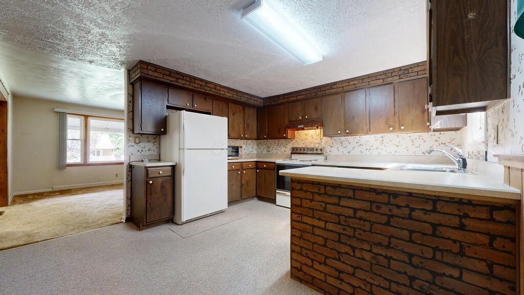 483 Davidson Street Property Photo 5