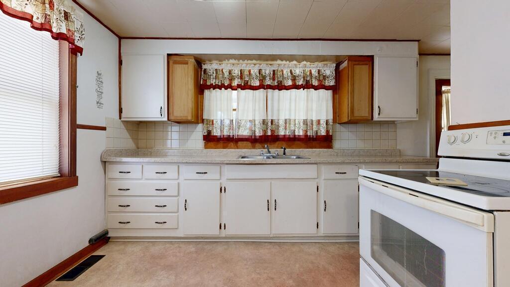 483 Davidson Street Property Photo 15