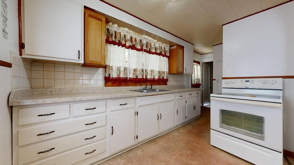 483 Davidson Street Property Photo 16