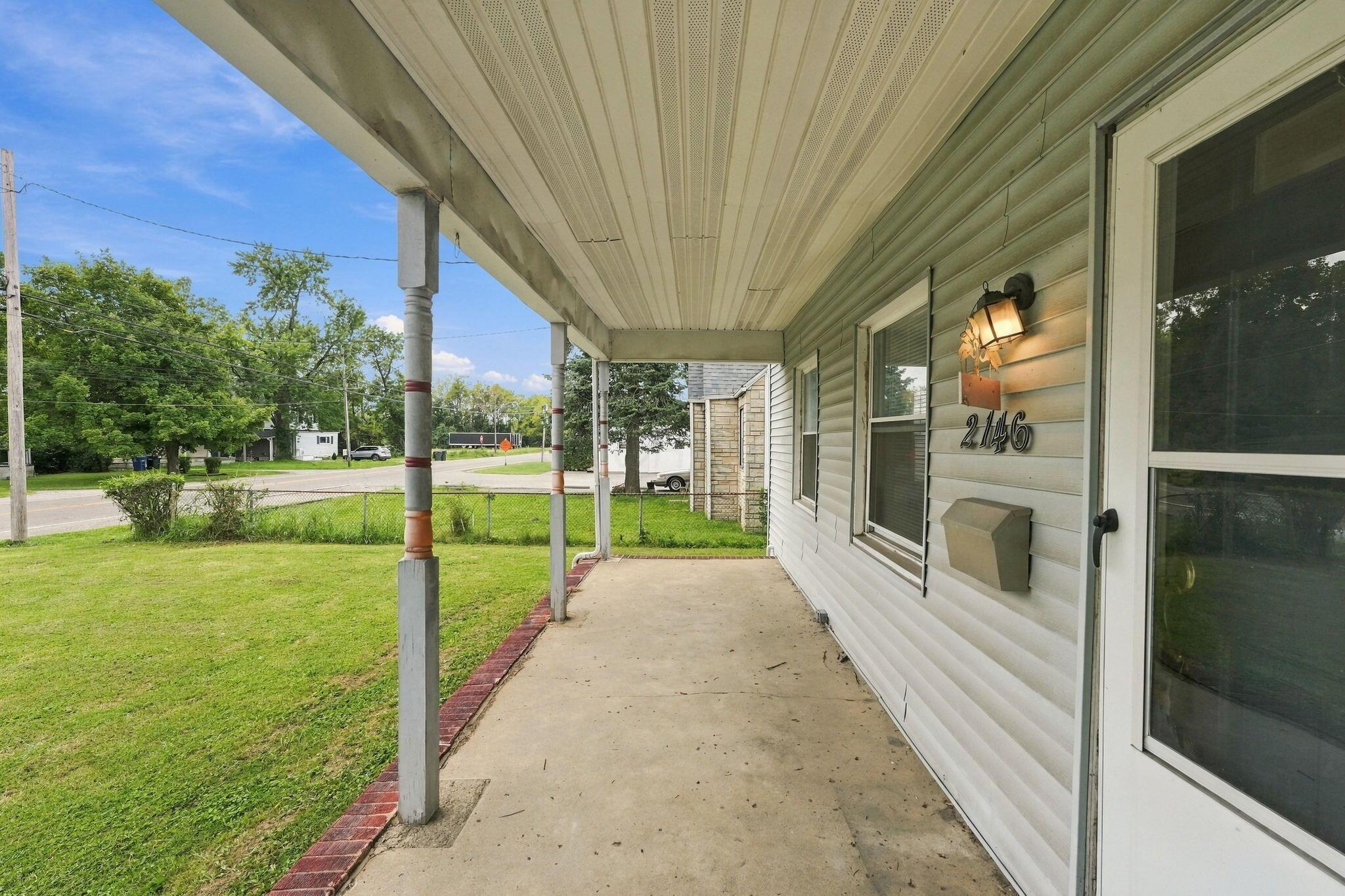 2146 Leonard Avenue Property Photo 3