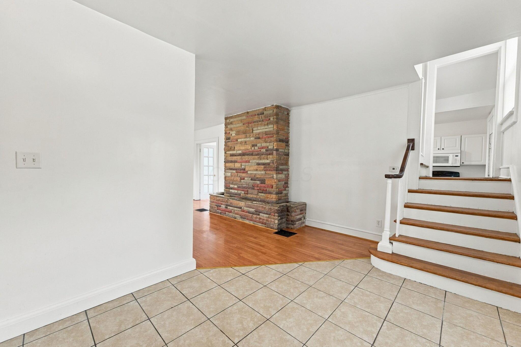 2146 Leonard Avenue Property Photo 4