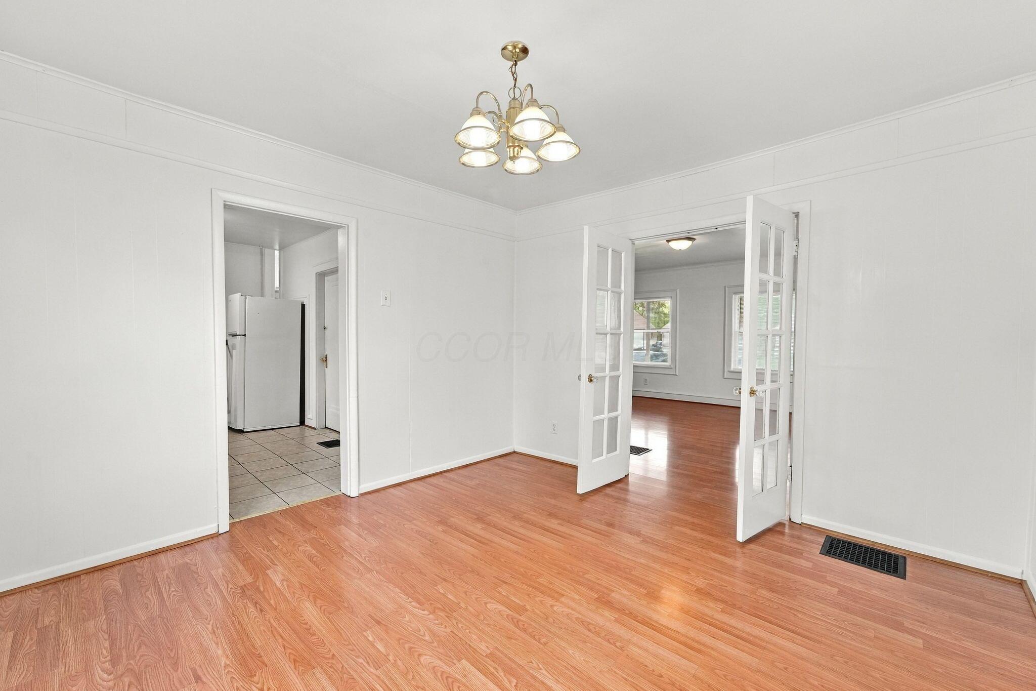 2146 Leonard Avenue Property Photo 10