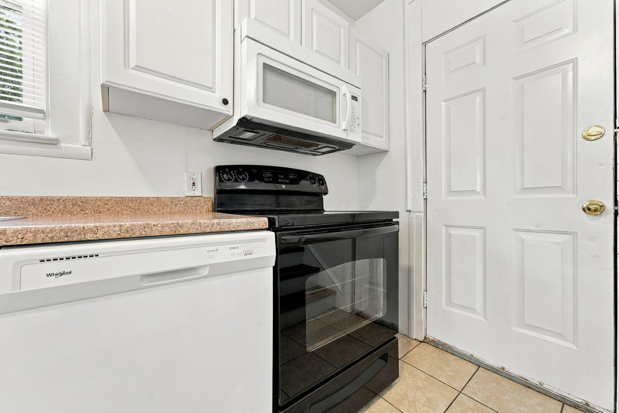 2146 Leonard Avenue Property Photo 14