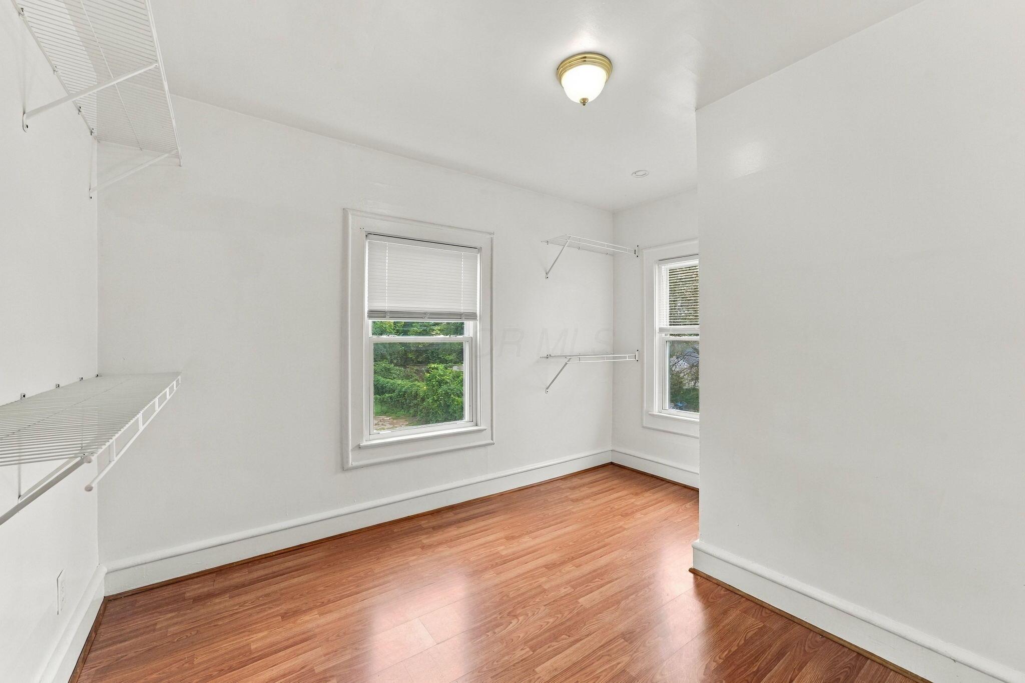 2146 Leonard Avenue Property Photo 20