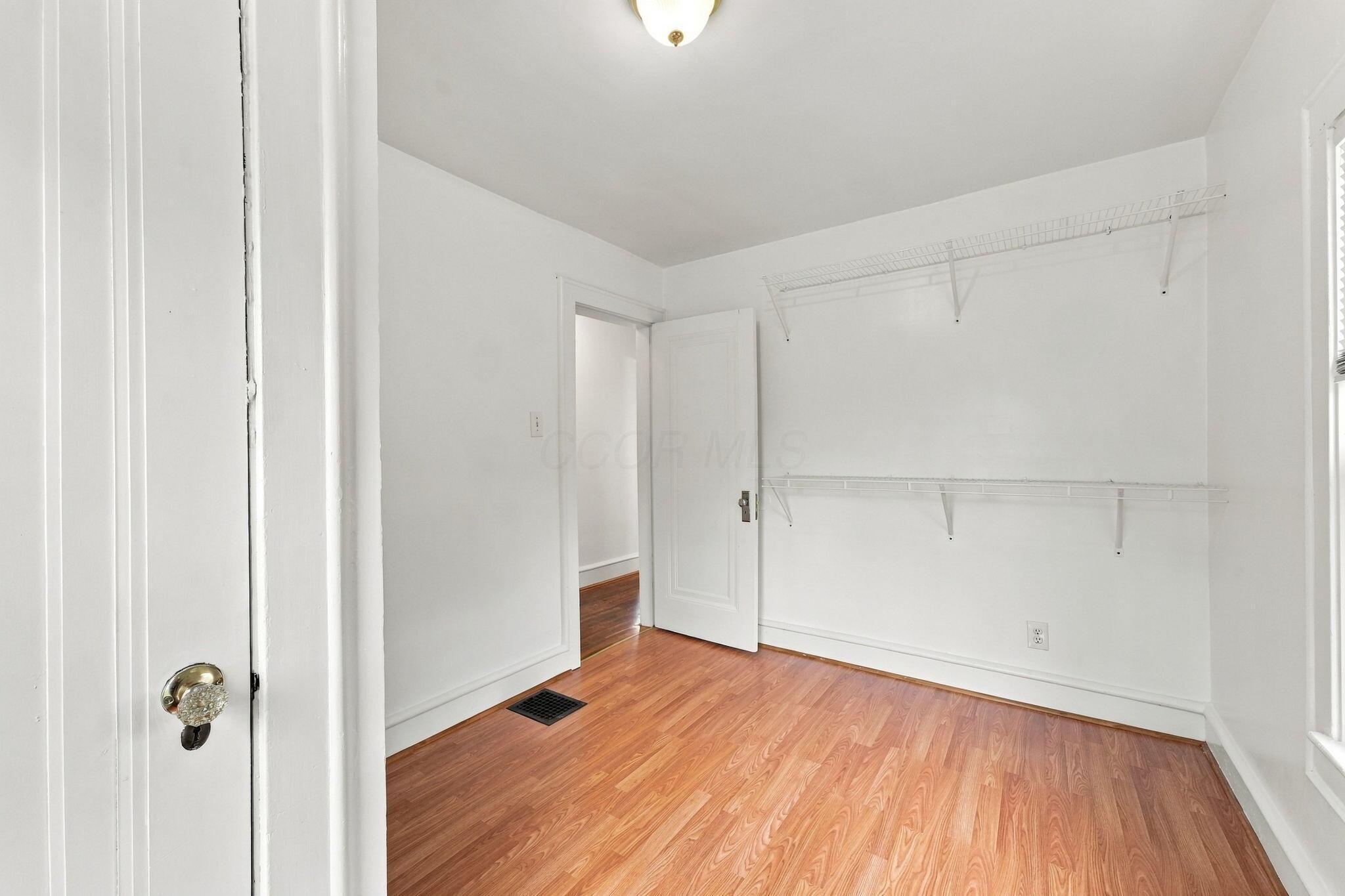2146 Leonard Avenue Property Photo 21