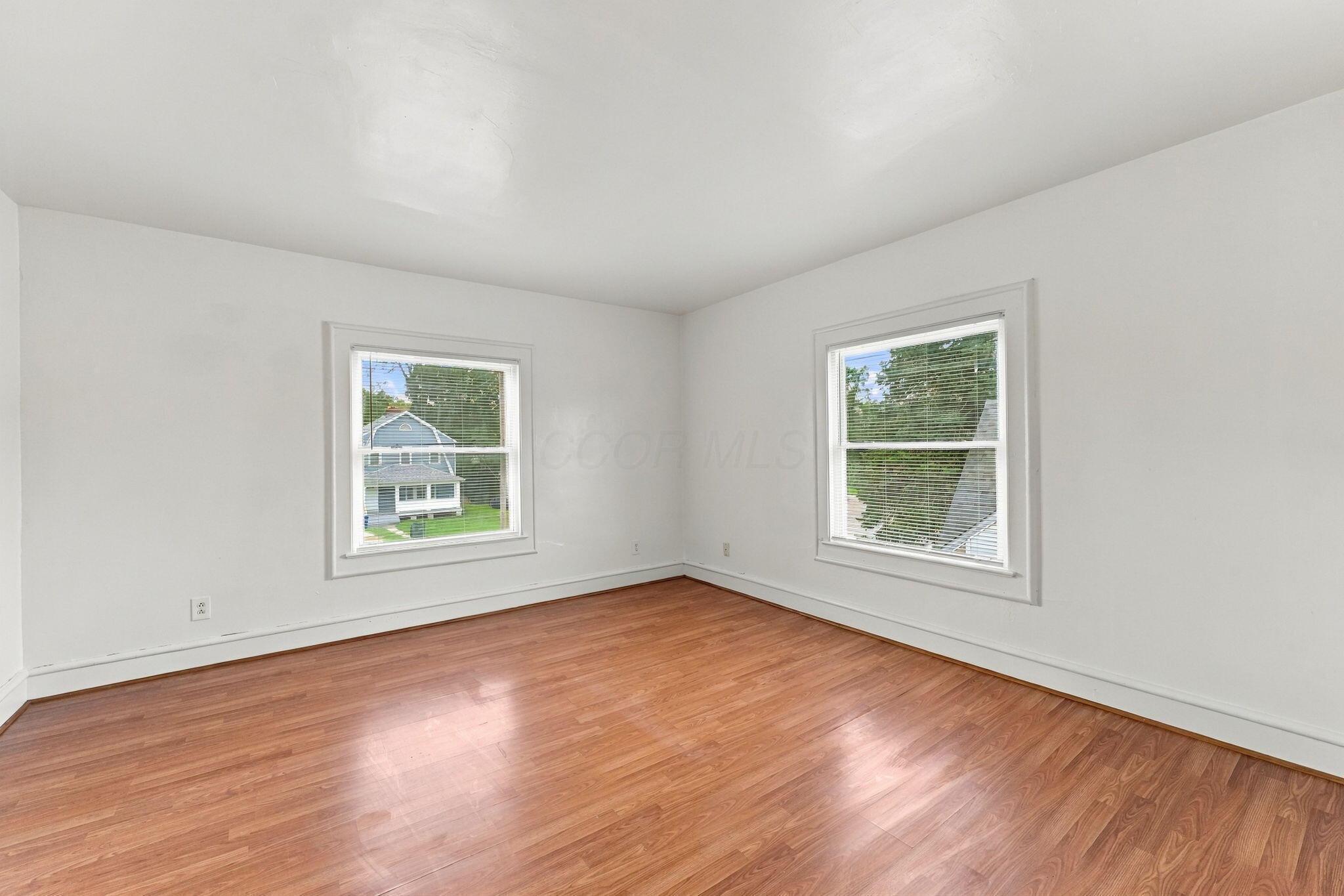 2146 Leonard Avenue Property Photo 30
