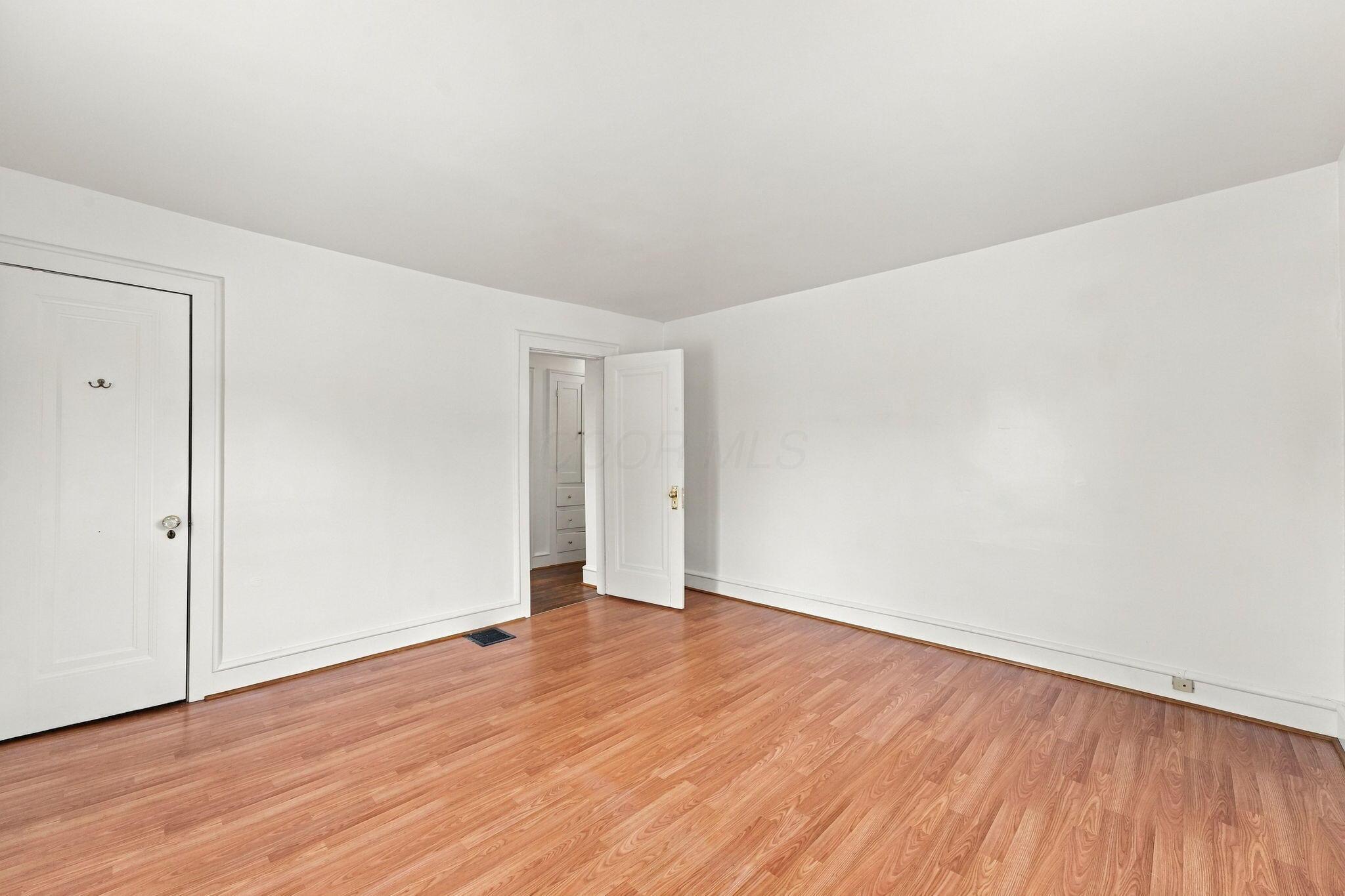 2146 Leonard Avenue Property Photo 31
