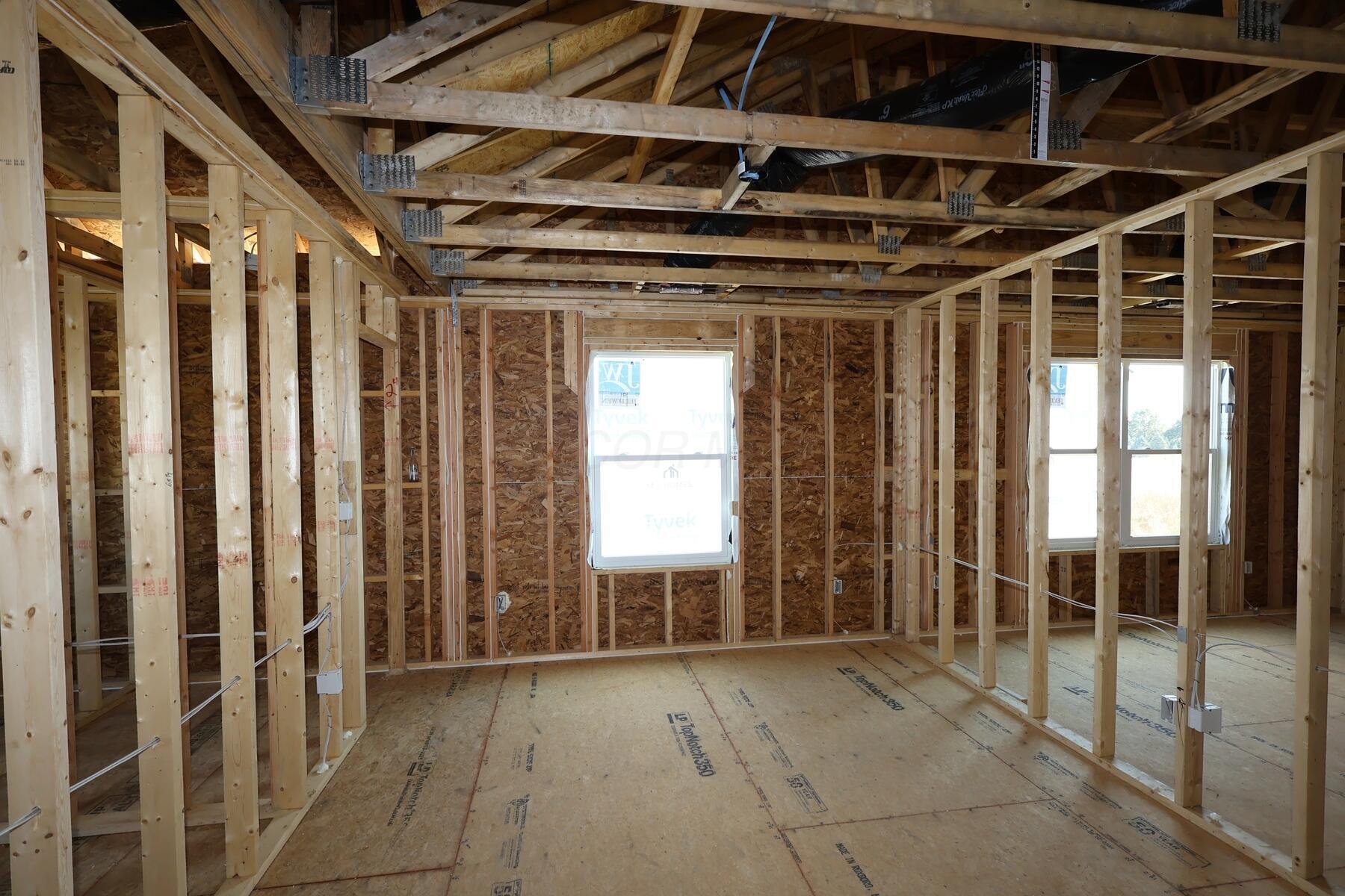 1128 Brittany Drive Property Photo 4