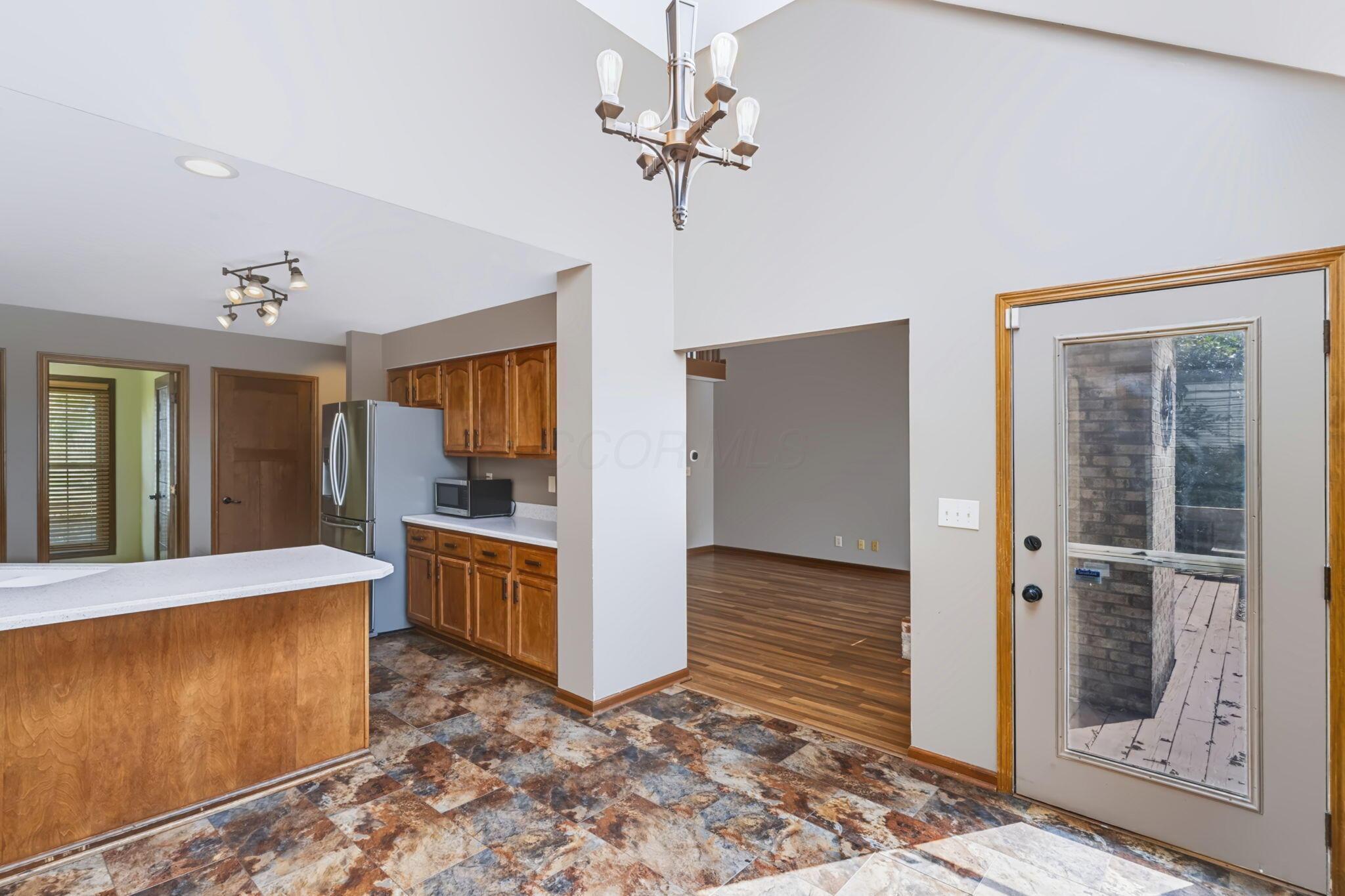 345 Westerdale Drive Property Photo 13