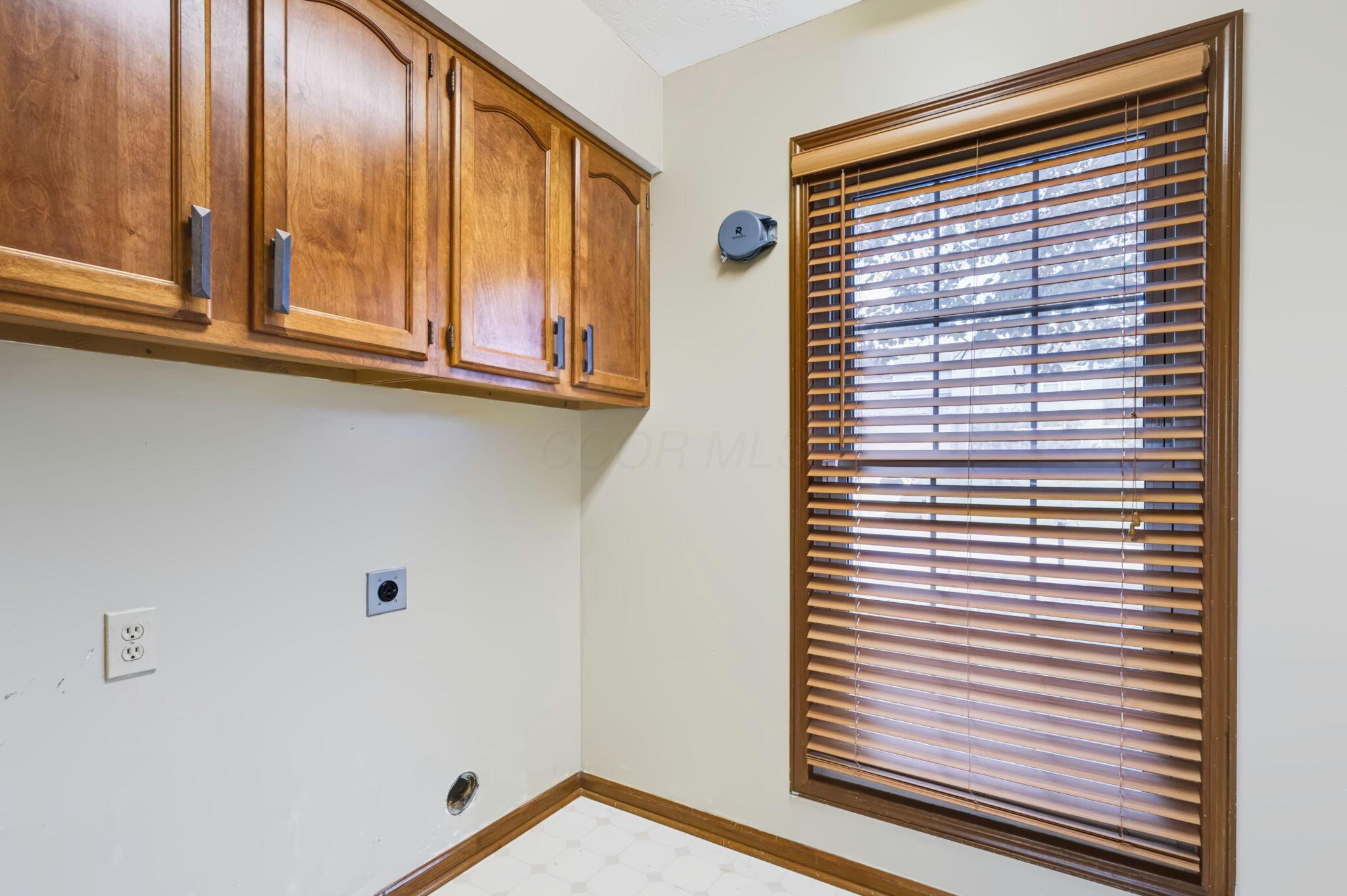345 Westerdale Drive Property Photo 23