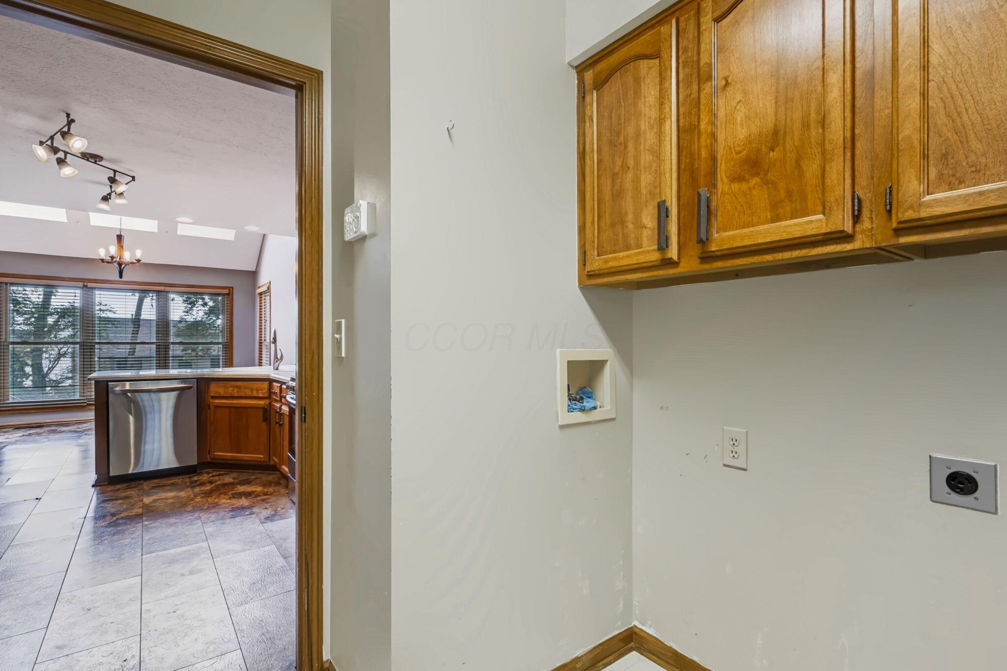 345 Westerdale Drive Property Photo 24