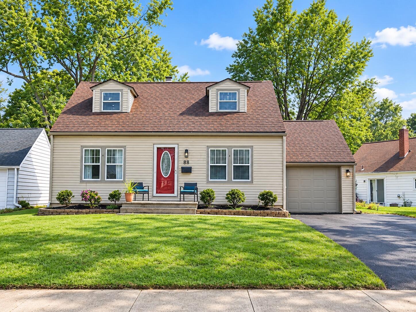88 W Lincoln Avenue