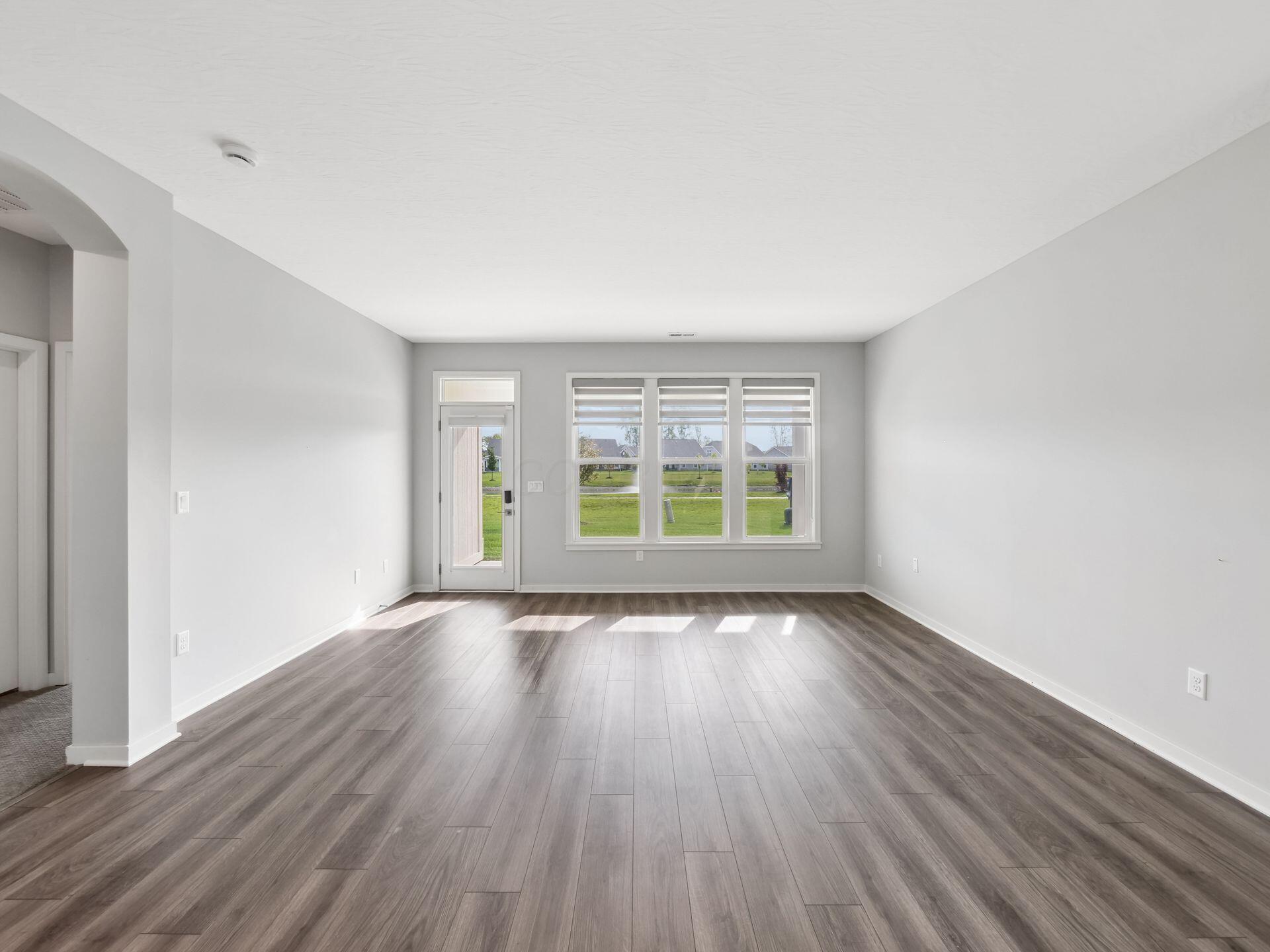 6252 Windcliff Drive Property Photo 12