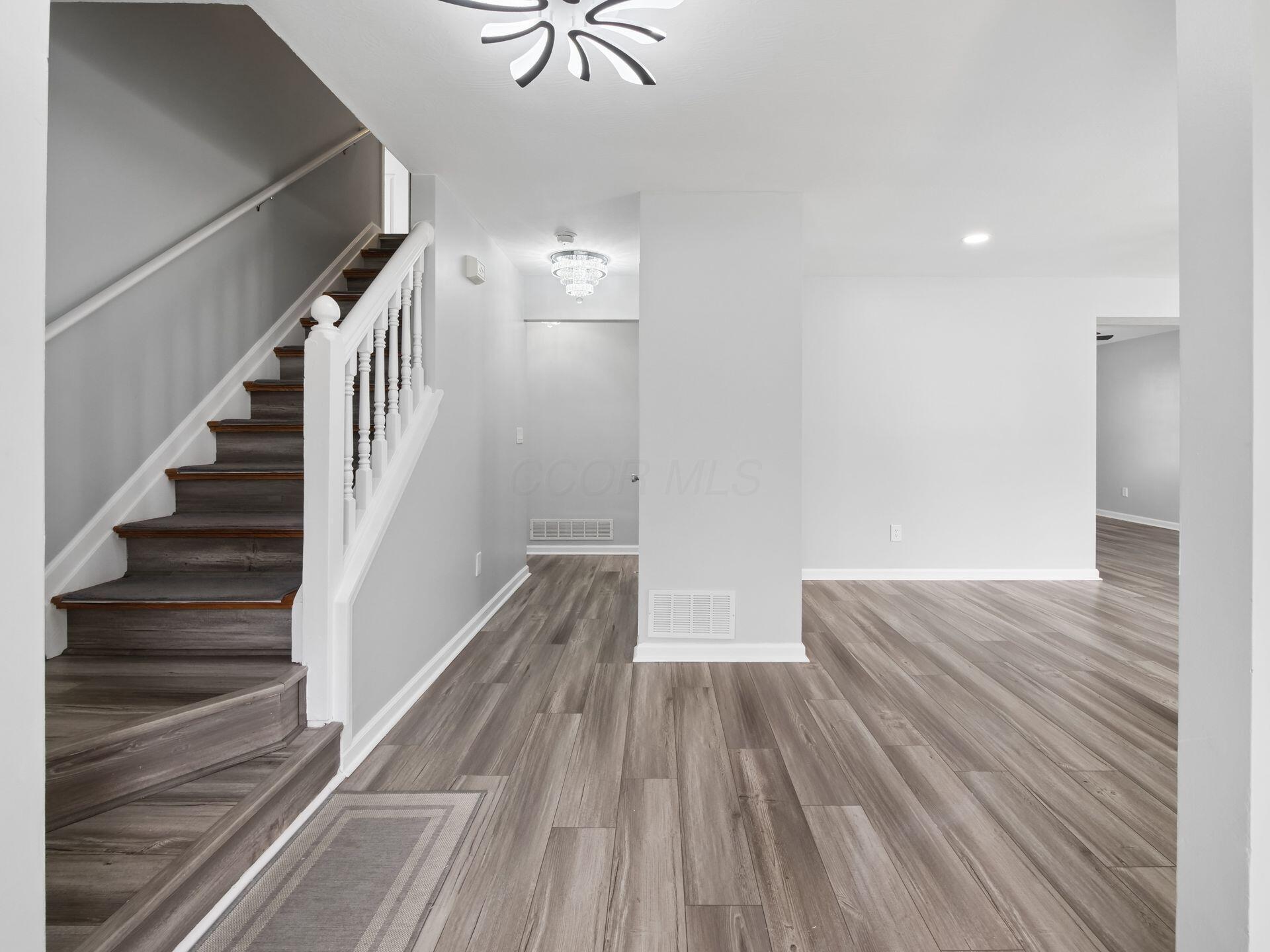 12335 Thoroughbred Drive Property Photo 6
