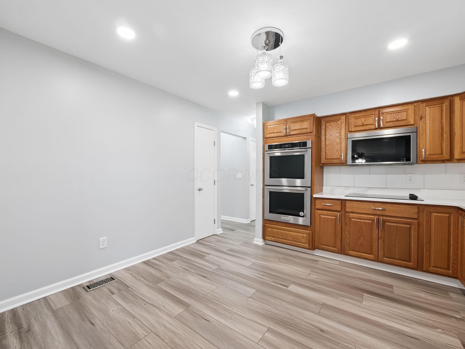 12335 Thoroughbred Drive Property Photo 12
