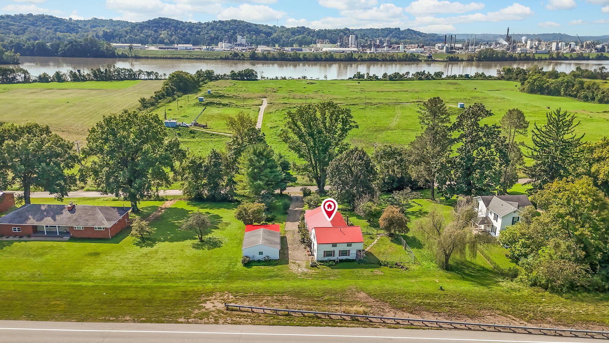 120 Carson Lane Property Photo 1