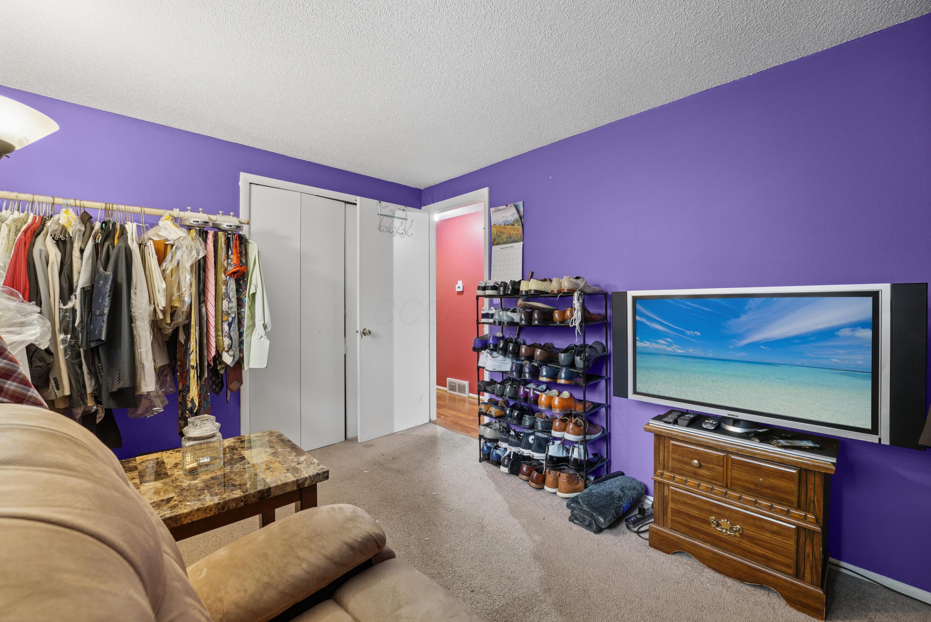 2081 Sharbot Drive Property Photo 18