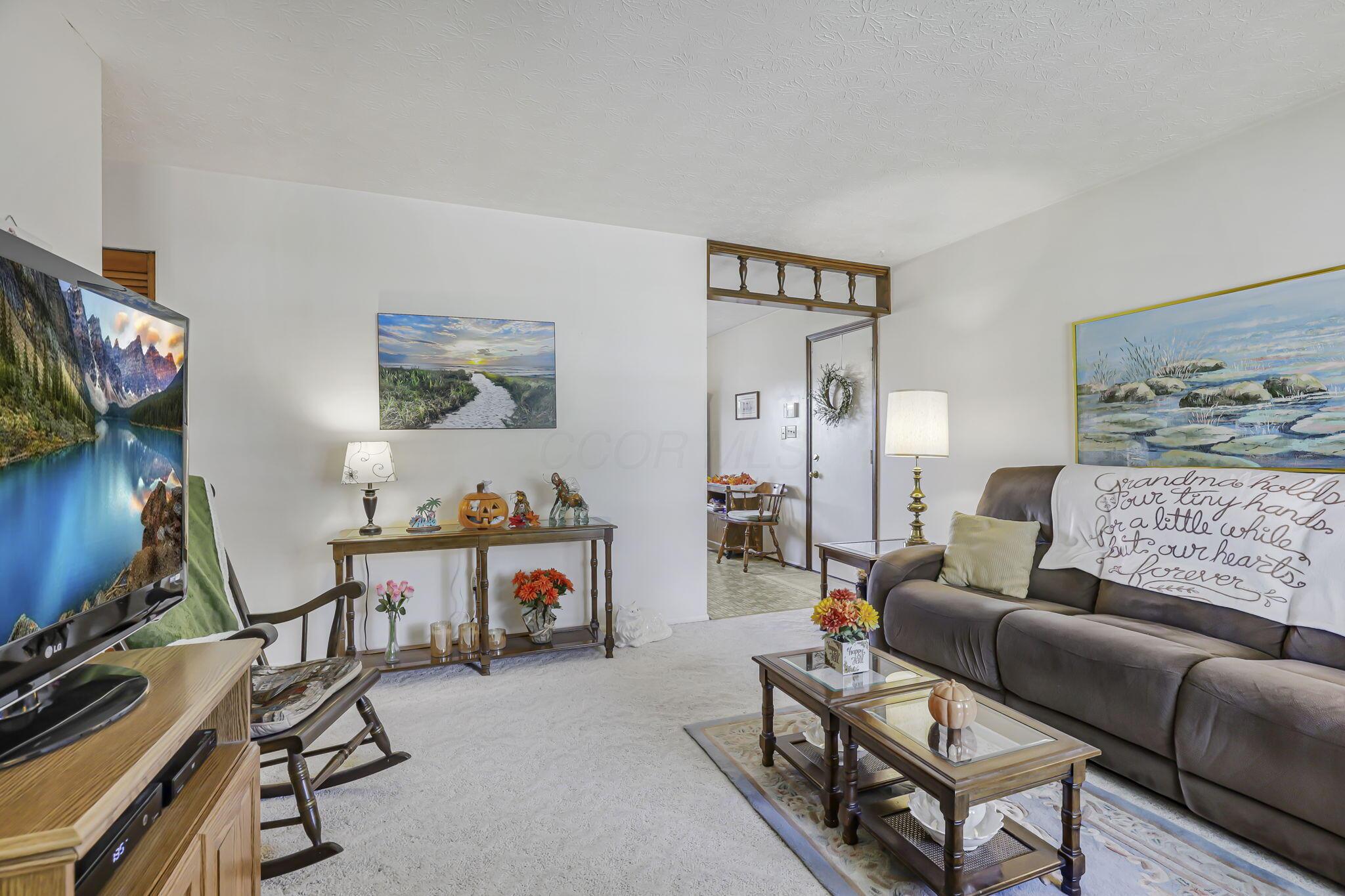 3060 Dunloe Road Property Photo 8