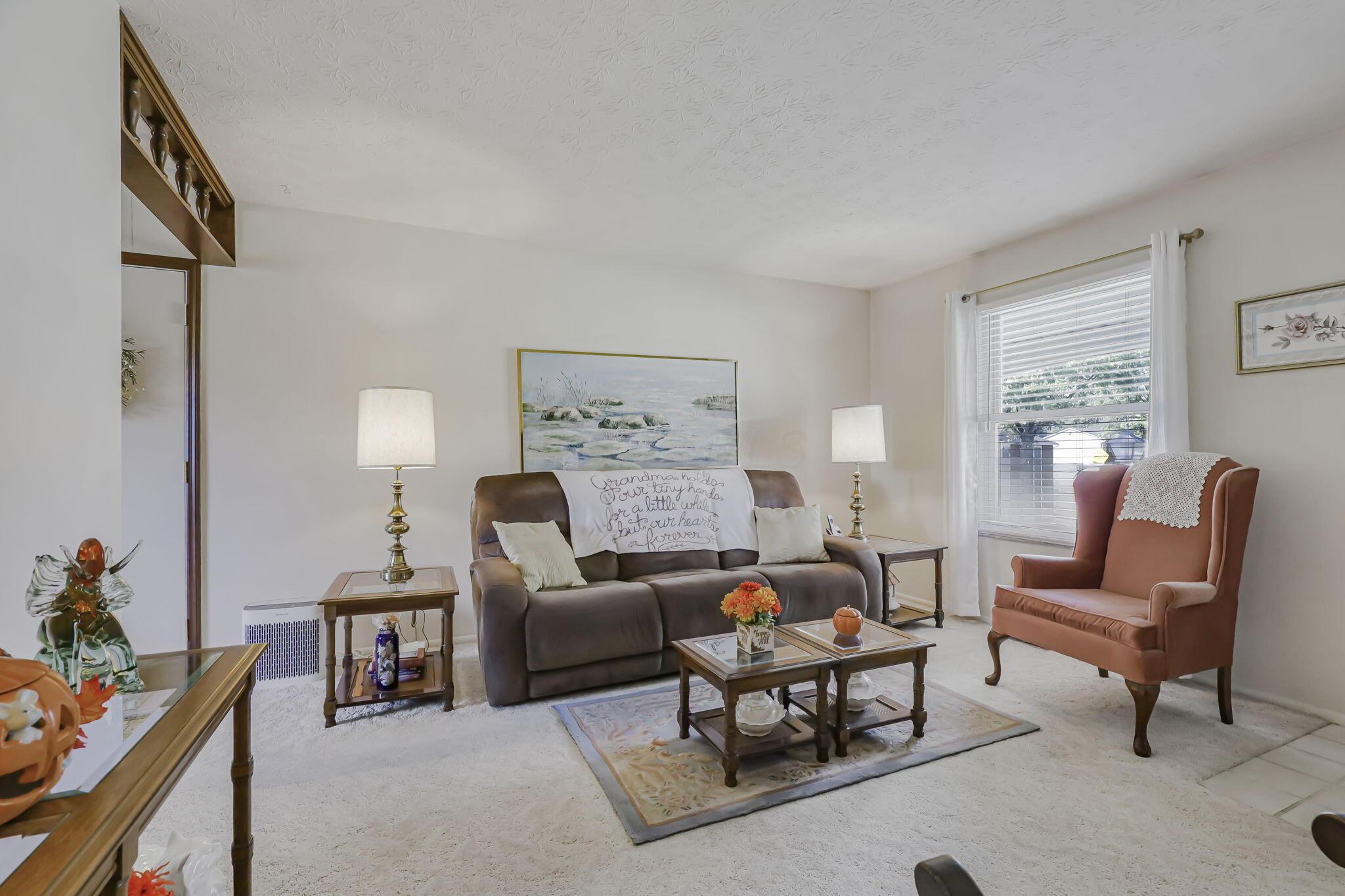 3060 Dunloe Road Property Photo 9