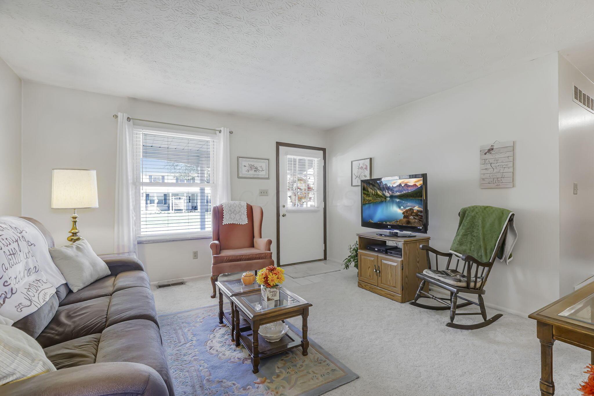 3060 Dunloe Road Property Photo 10