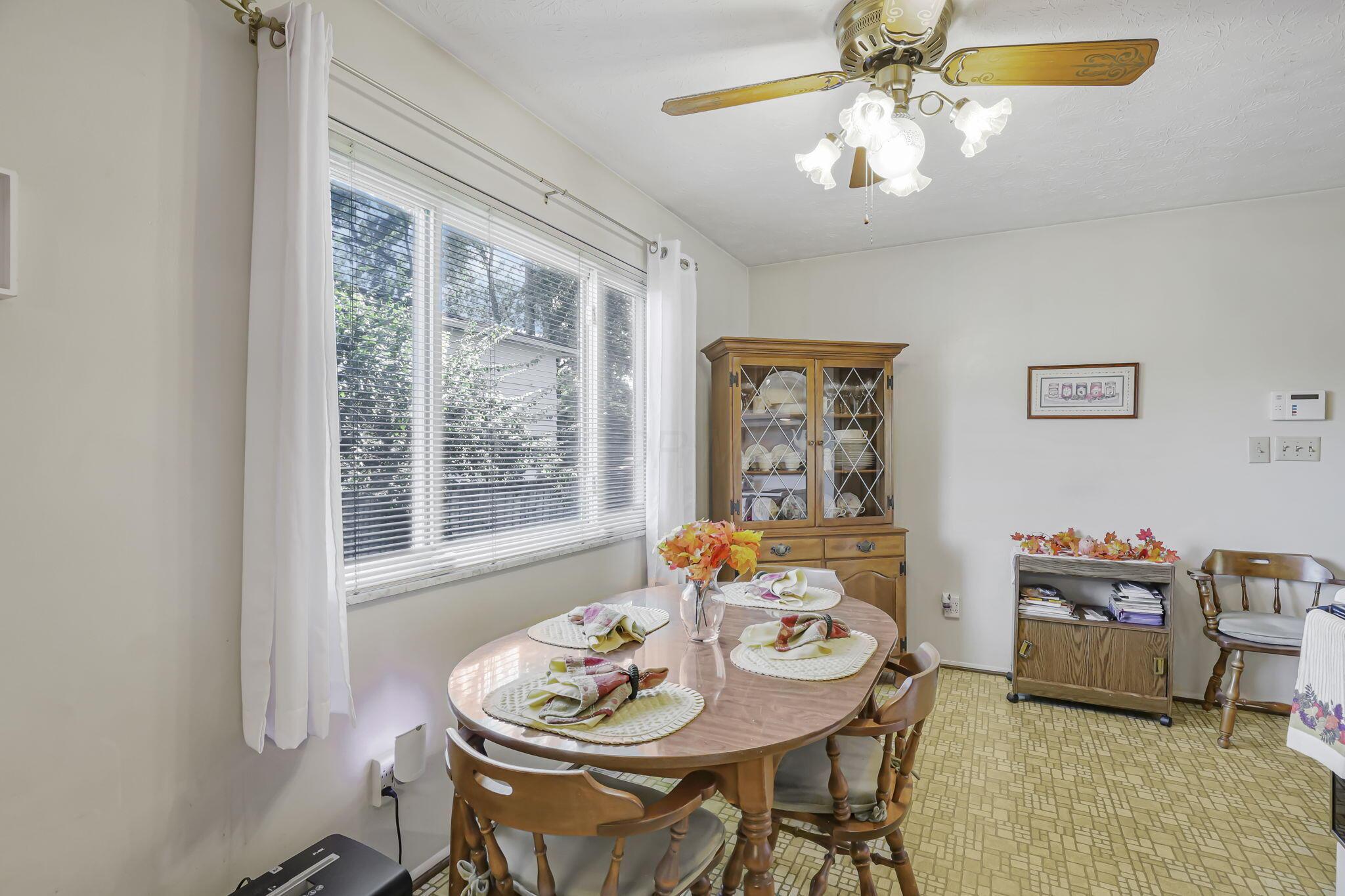 3060 Dunloe Road Property Photo 14
