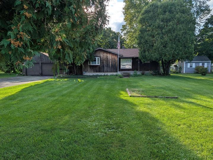 2657 East Drive Property Photo 1