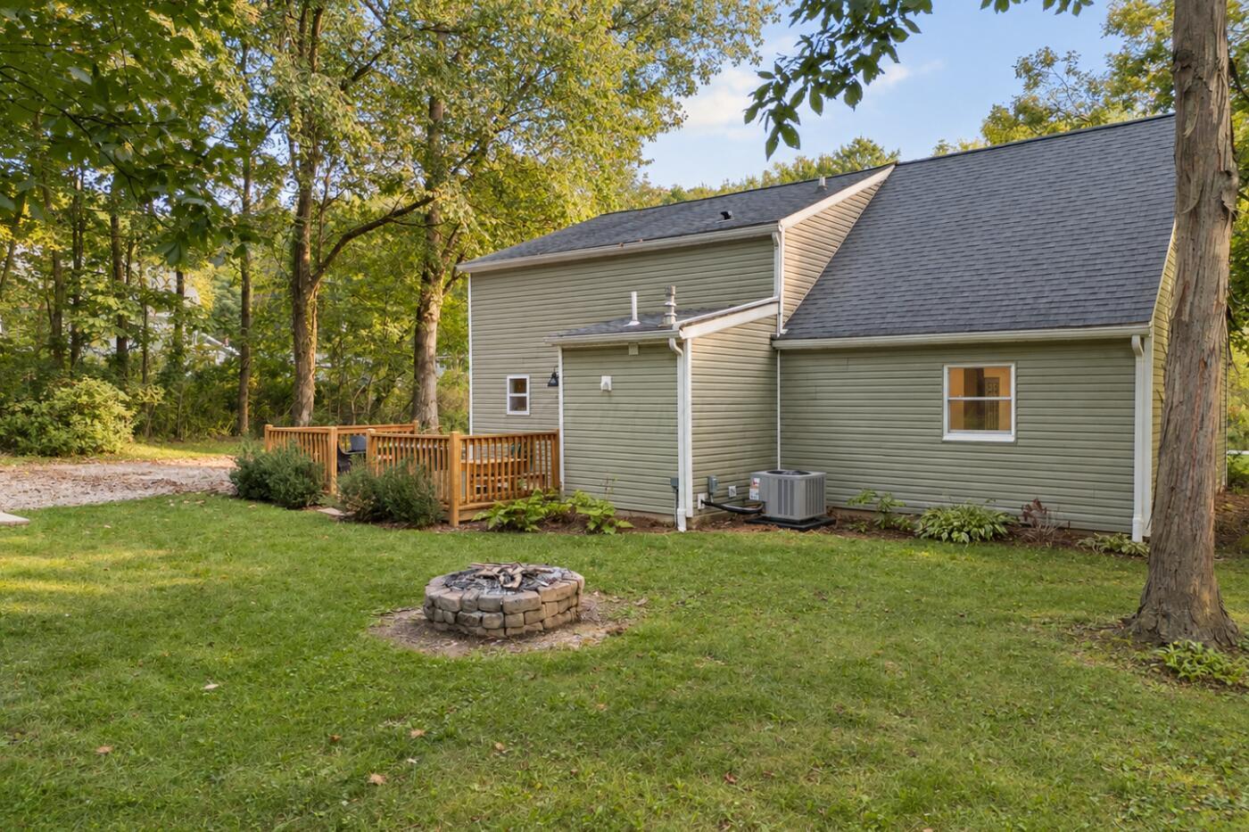 370 Valleyridge Drive Property Photo 6