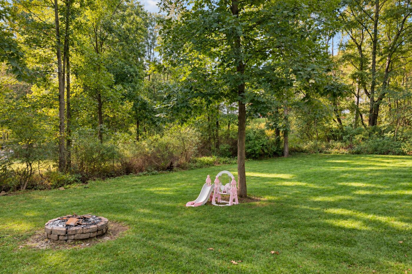 370 Valleyridge Drive Property Photo 7