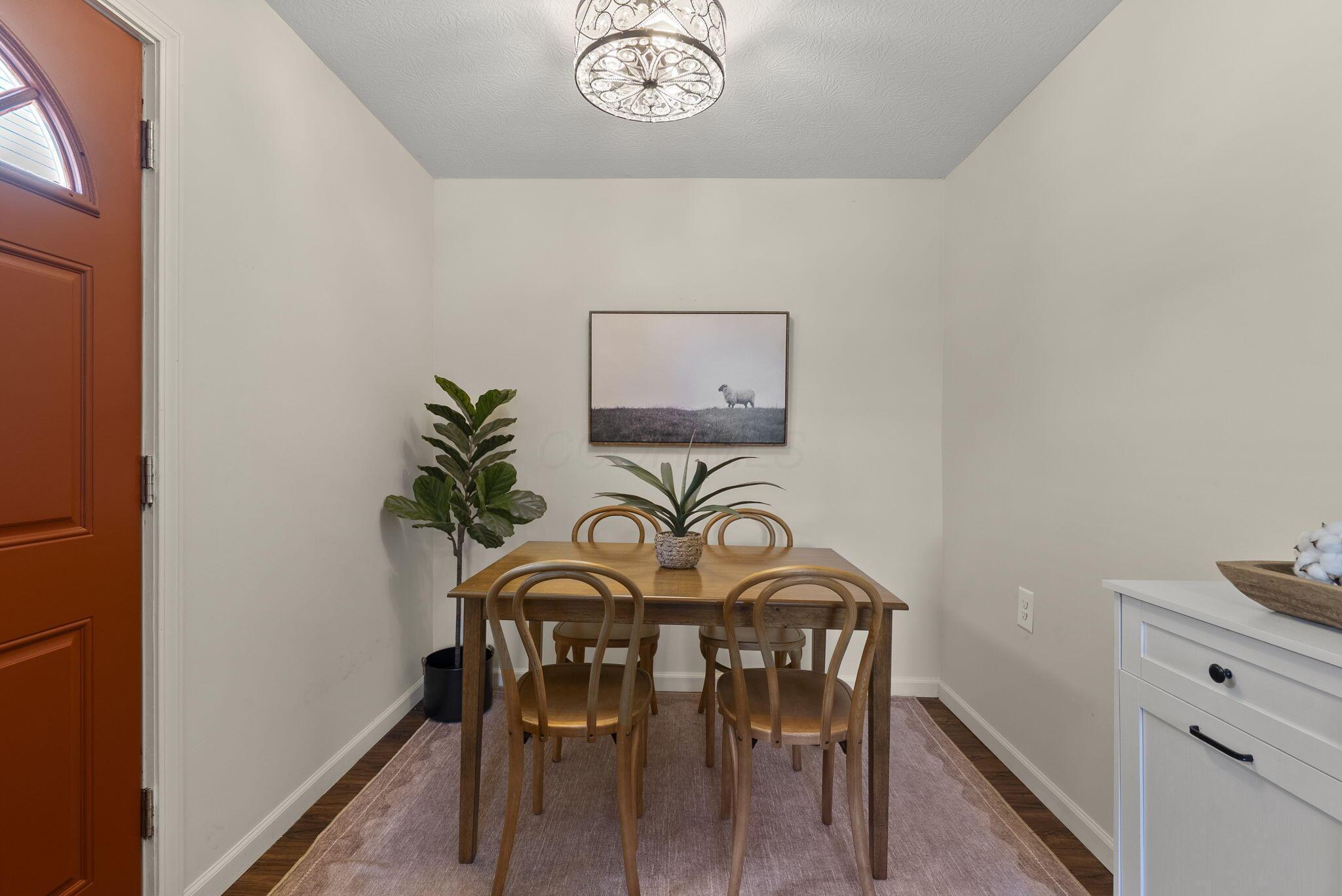 271 E Jenkins Avenue Property Photo 15