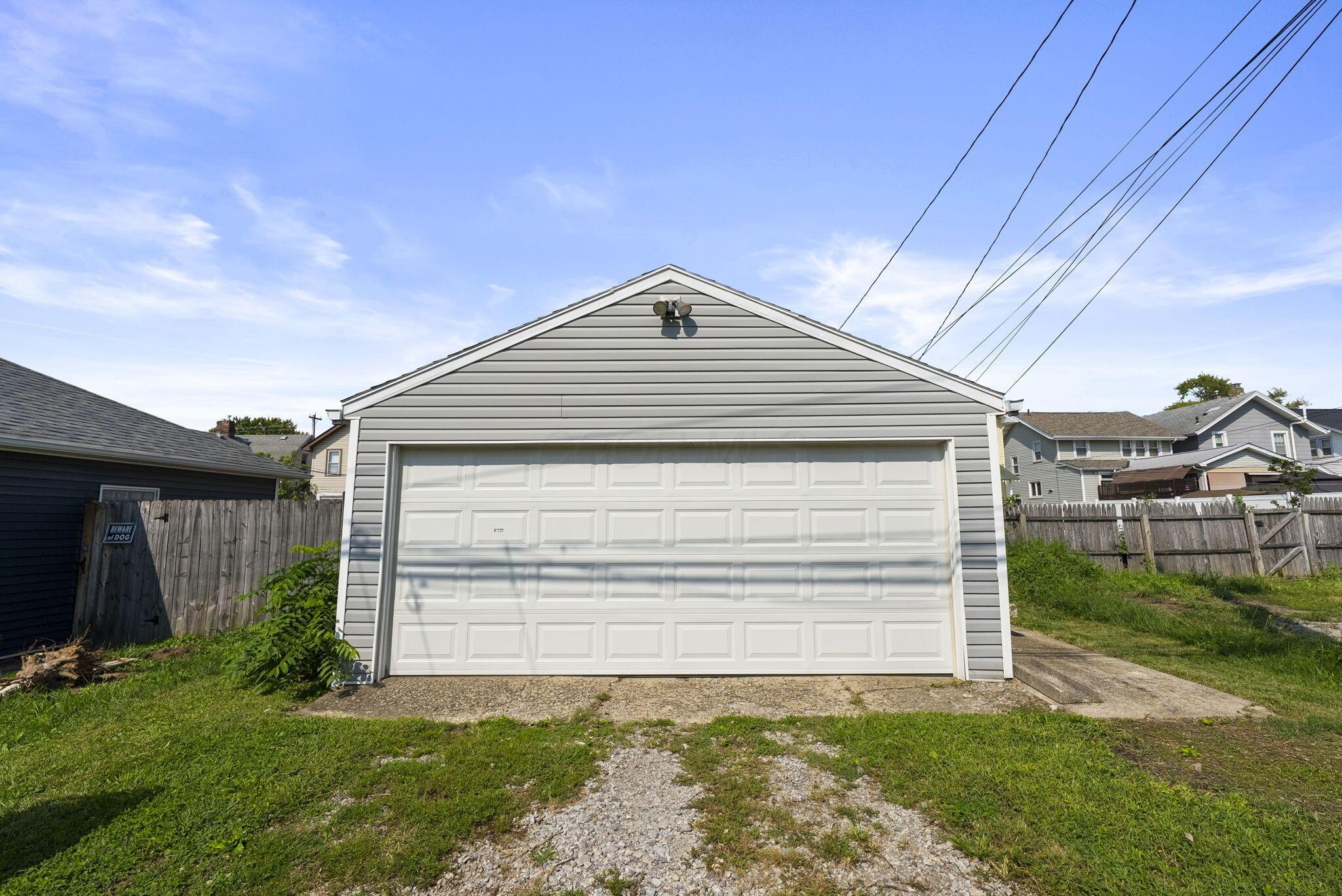 271 E Jenkins Avenue Property Photo 44